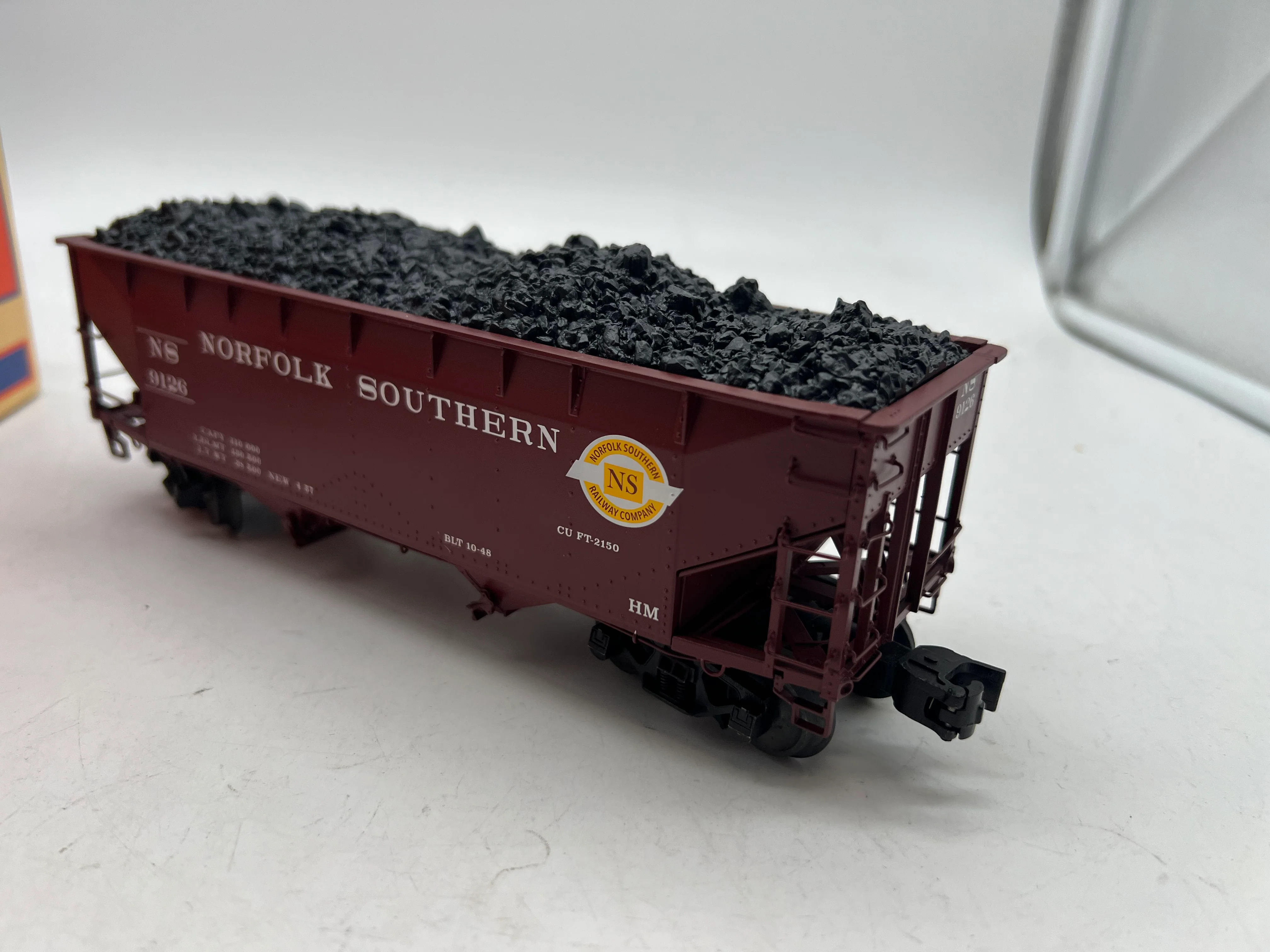Lionel 2226062 Norfolk Southern NS Die-cast AAR 2-Bay Hopper O SCALE Like New - Image 3