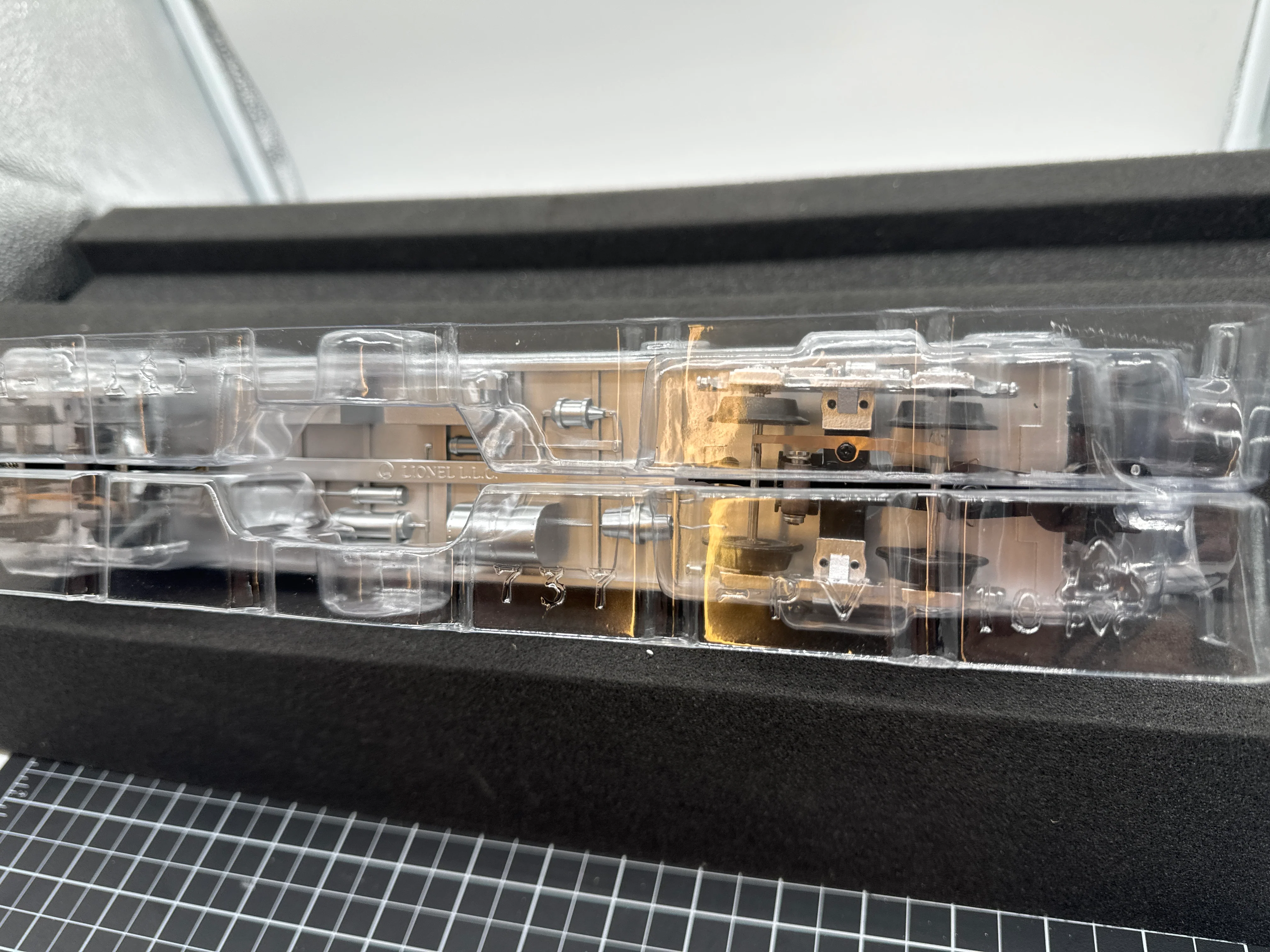 Lionel 2227230 SANTA FE CHIEF ADD-ON COACH O SCALE NEW - Image 6