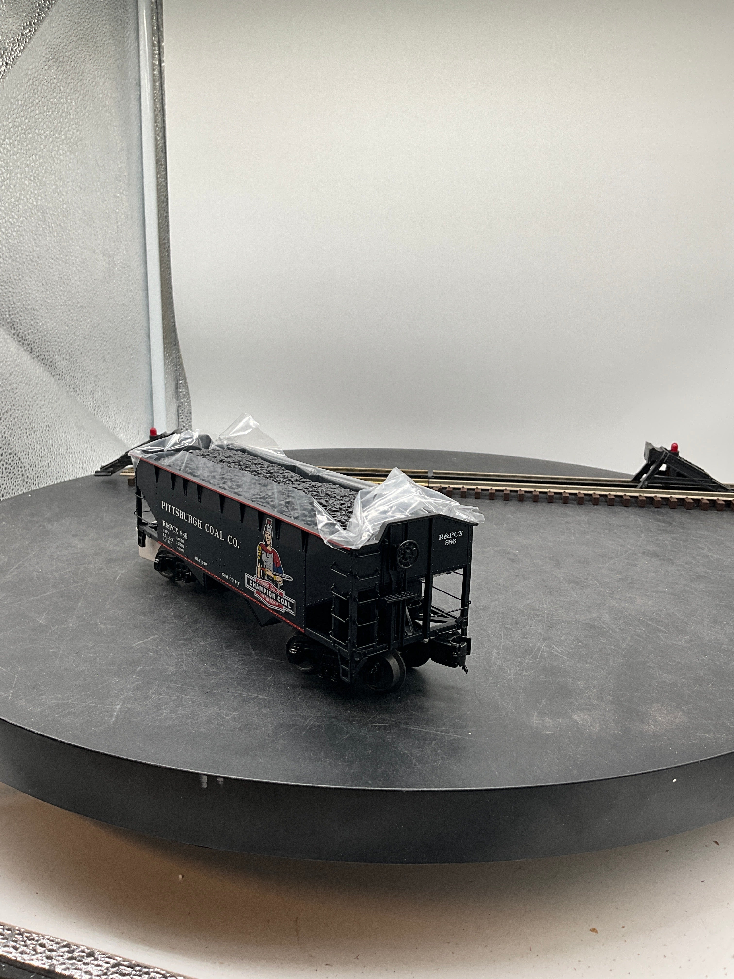 MTH Premier 20-92092B Pittsburgh/Champion O Scale Premier 2-Bay Offset Hopper Car Road #886 w/Coal Load NEW - Image 5