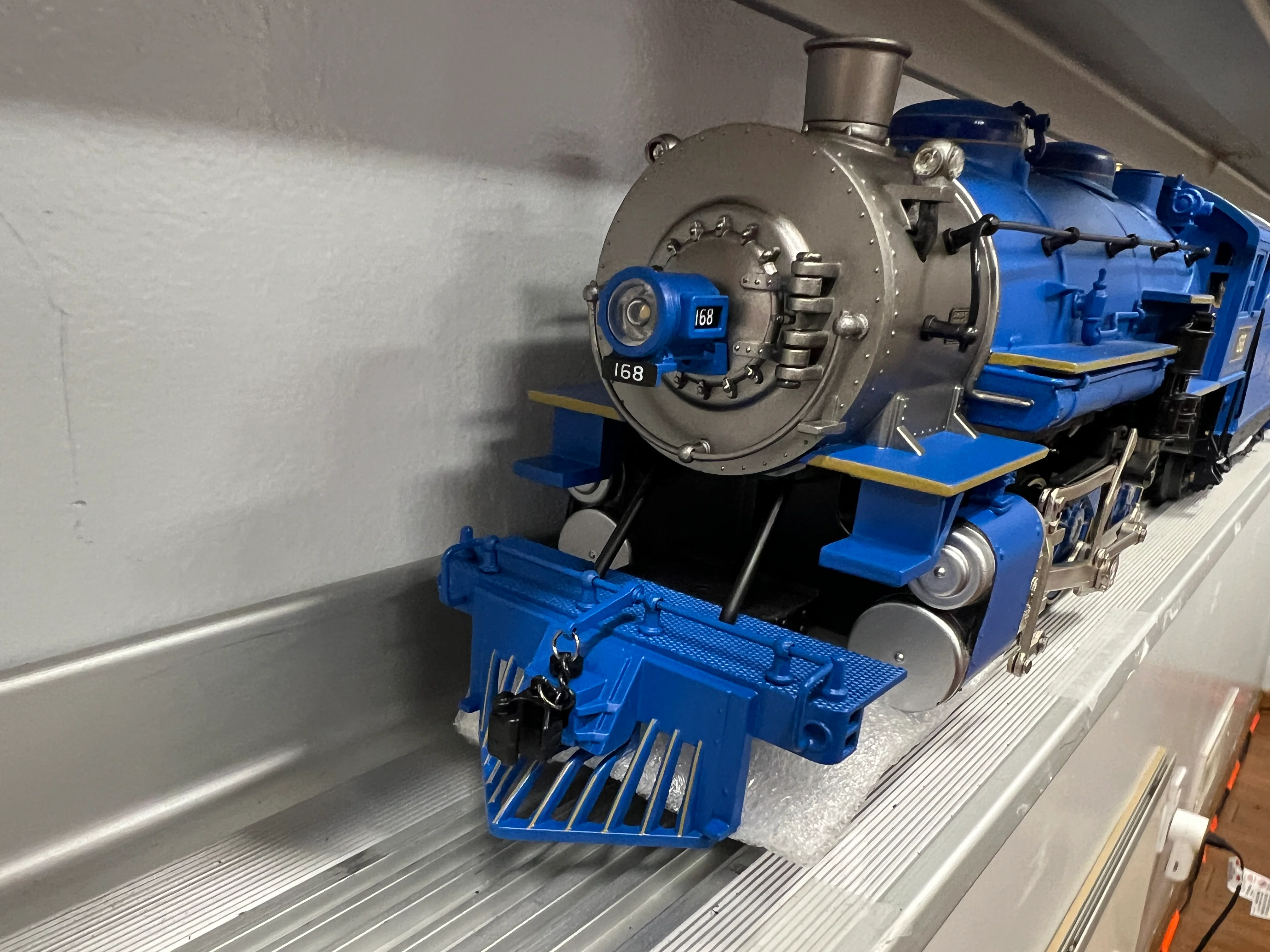 Brady's Train Outlet Custom Run Lionel 2431950 Legacy Central New Jersey Blue Comet 4-6-0 #168 with 6 Woodside Passenger Cars O Scale Limited - Image 3