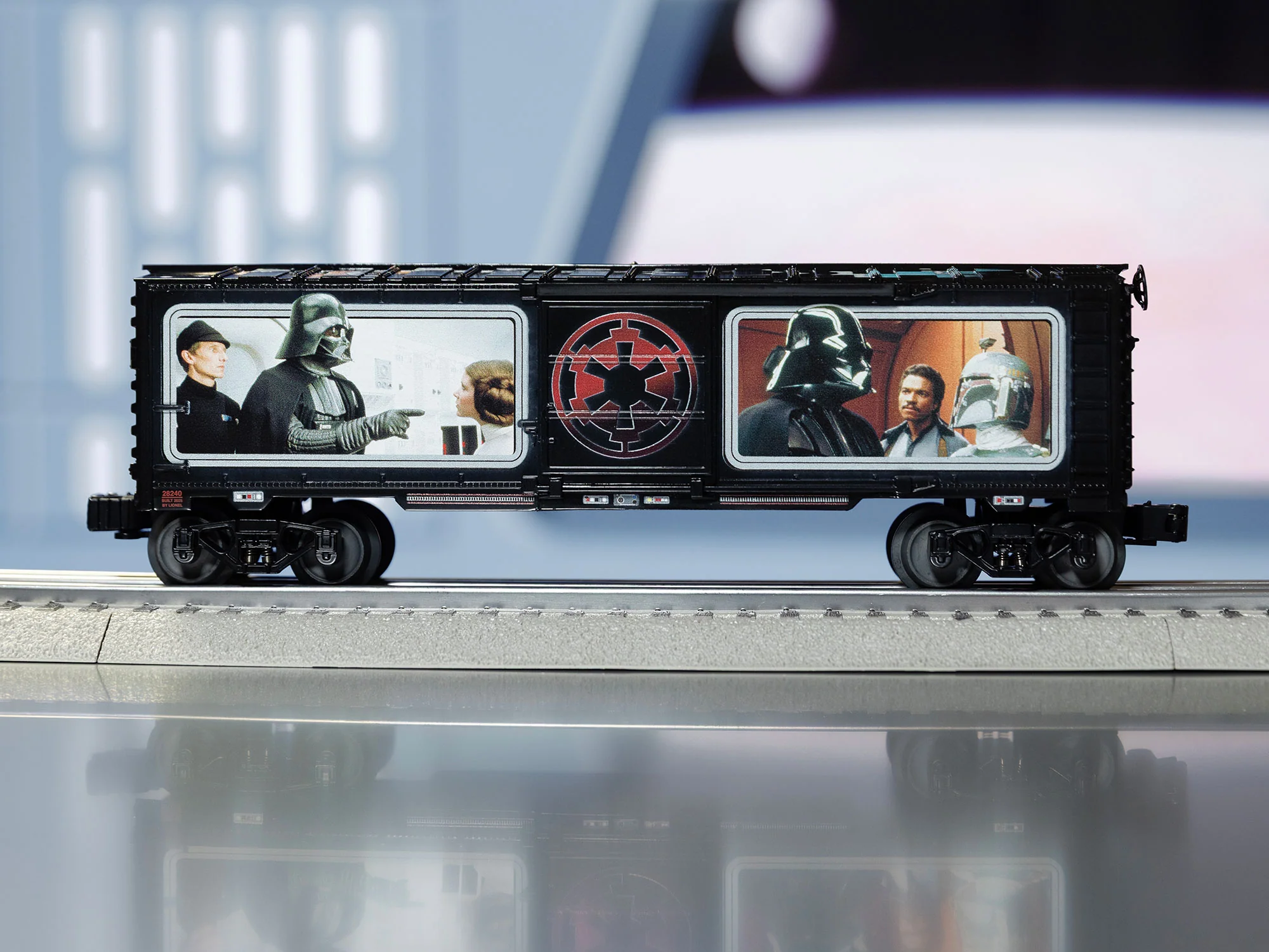 Lionel 2528240 STAR WARS Character Boxcar - Darth Vader limited O SCALE NEW - Image 7