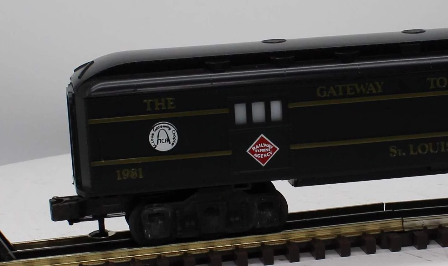 Lionel 6-0511 PENNSYLVANIA RAILROAD 12 Wheel Lighted Baggage Car TCA Convention O Scale Like New - Image 2