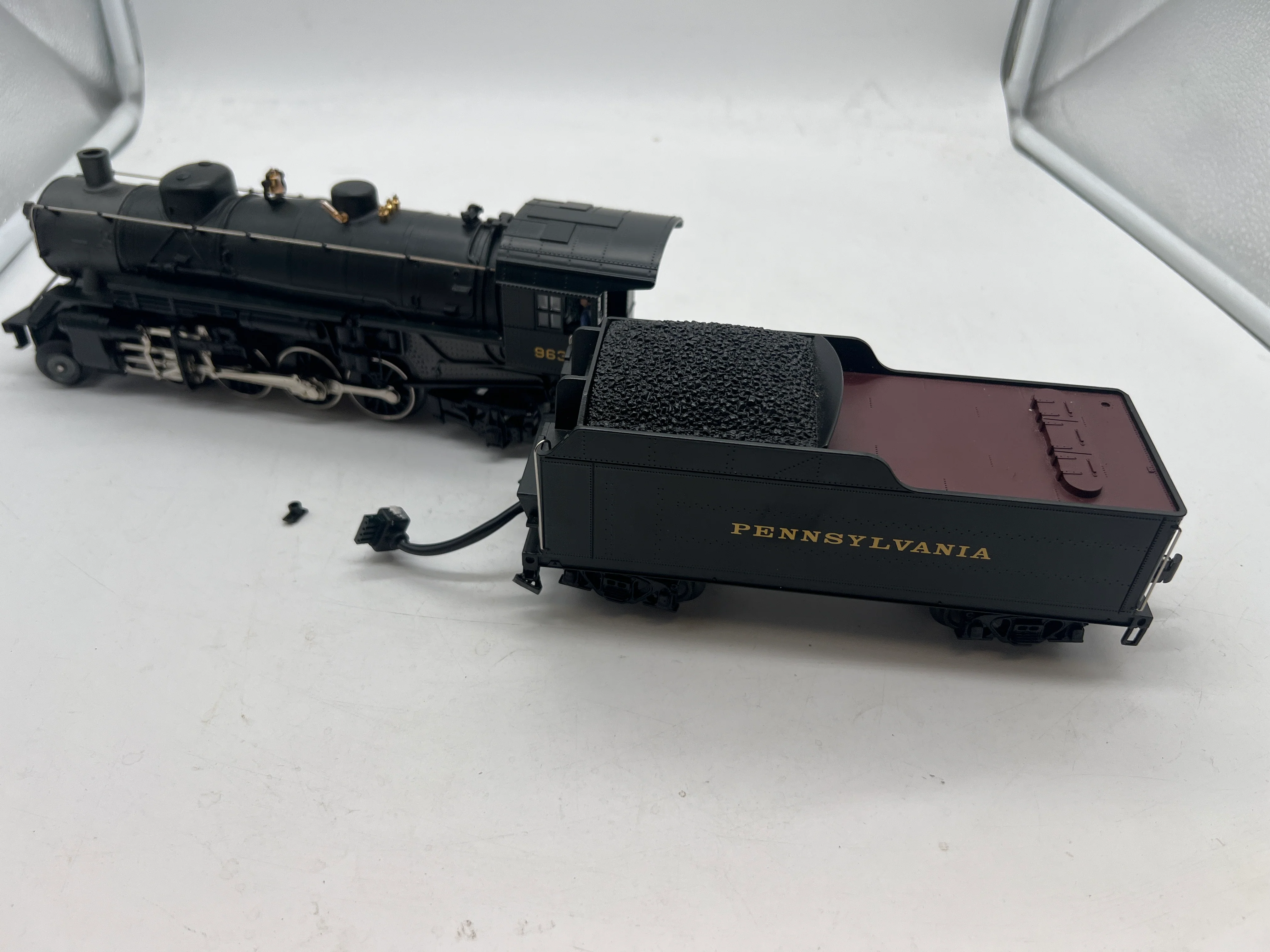 Lionel 6-11100 PENNSYLVANIA 2-8-2 MIKADO JR #9631 W/ TMCC O SCALE Used Excellent as is apperance - Image 6
