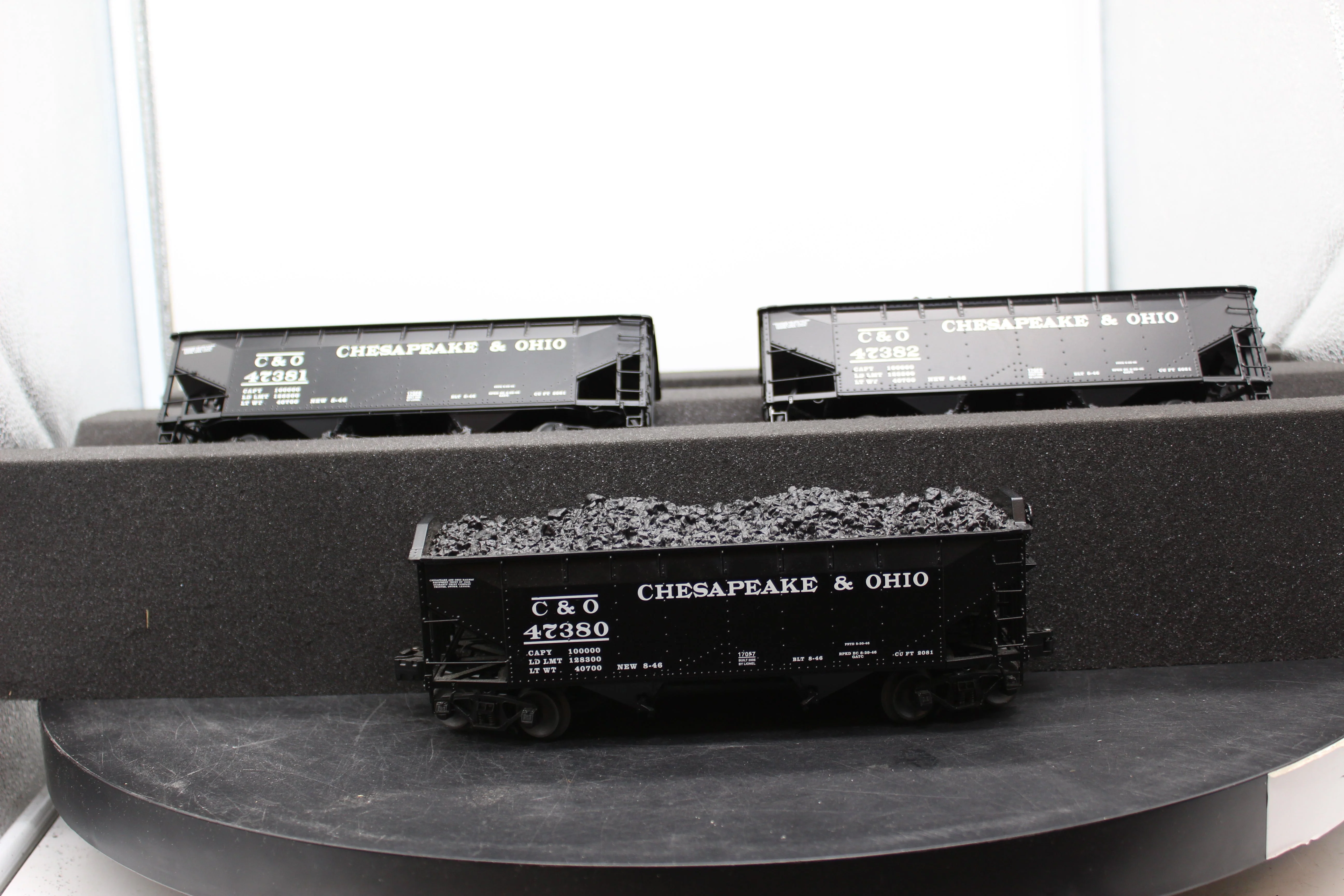 Lionel  6-11873 Chesapeake & Ohio C&O Die cast hopper 3 pack O SCALE Like New