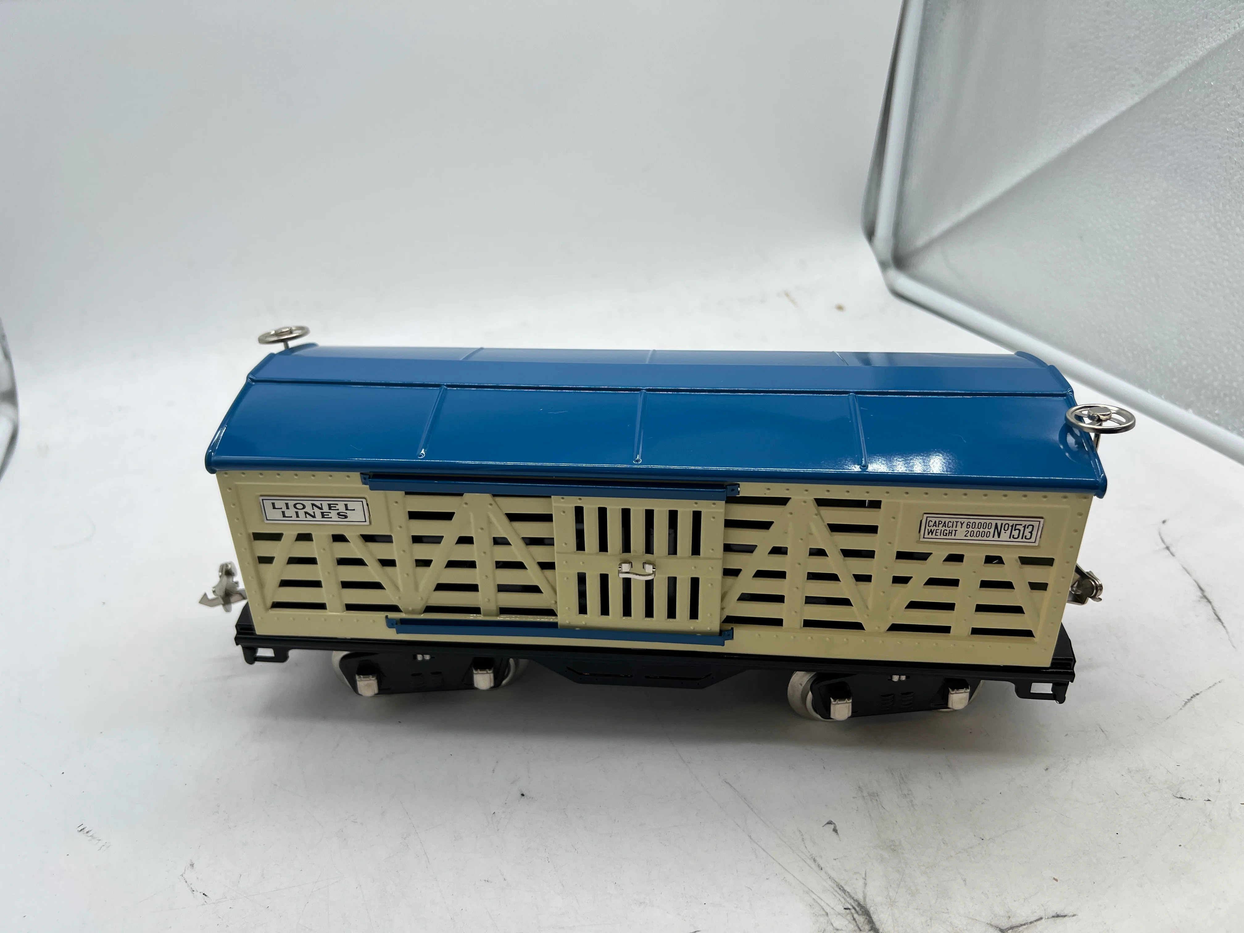 Lionel 6-13600 1513 cattle car standard gauge tinplate  Like New Damaged Box - Image 3