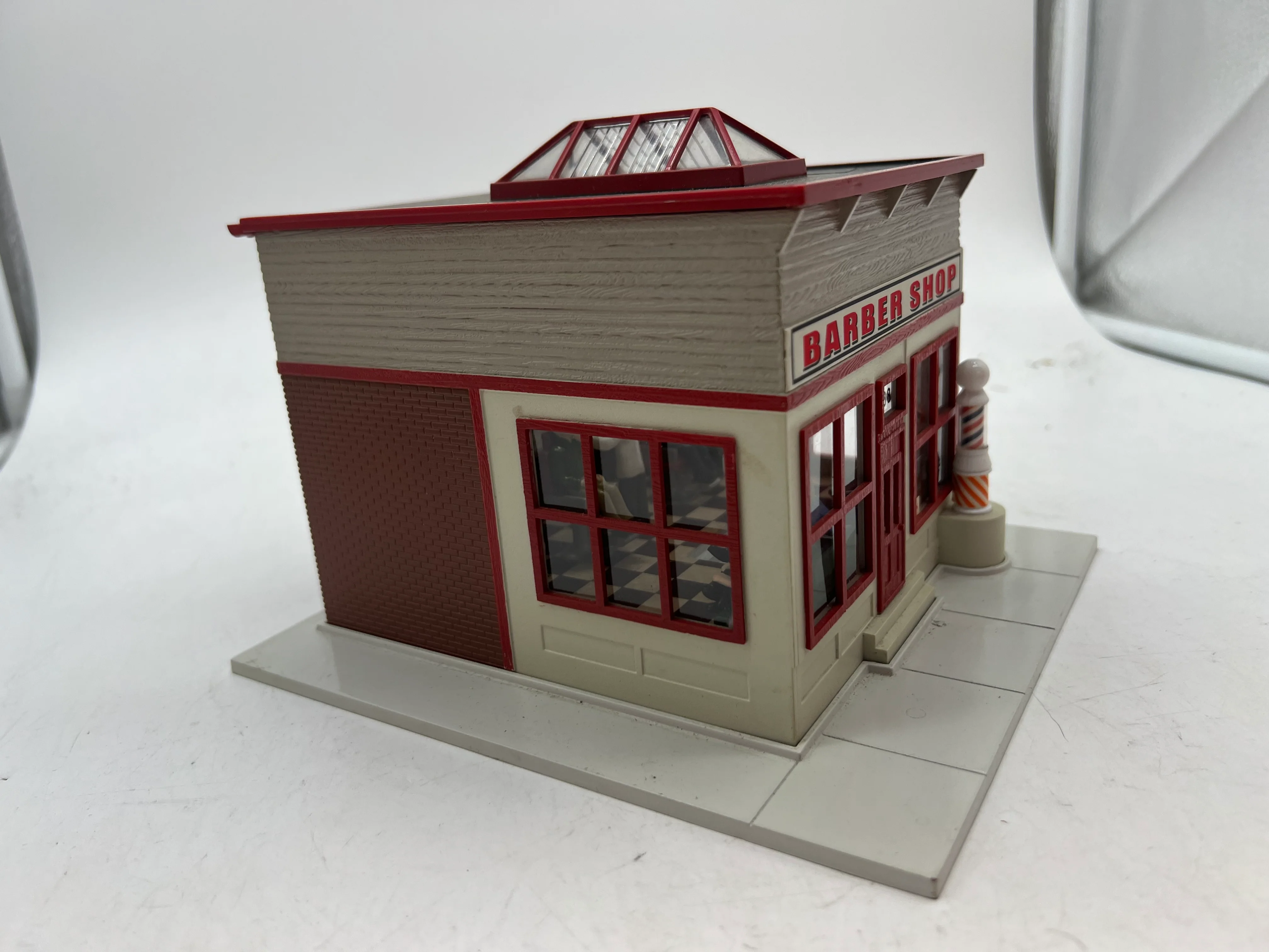 Lionel 6-14168 Harrys Barber Shop O SCALE Used Excellent - Image 8