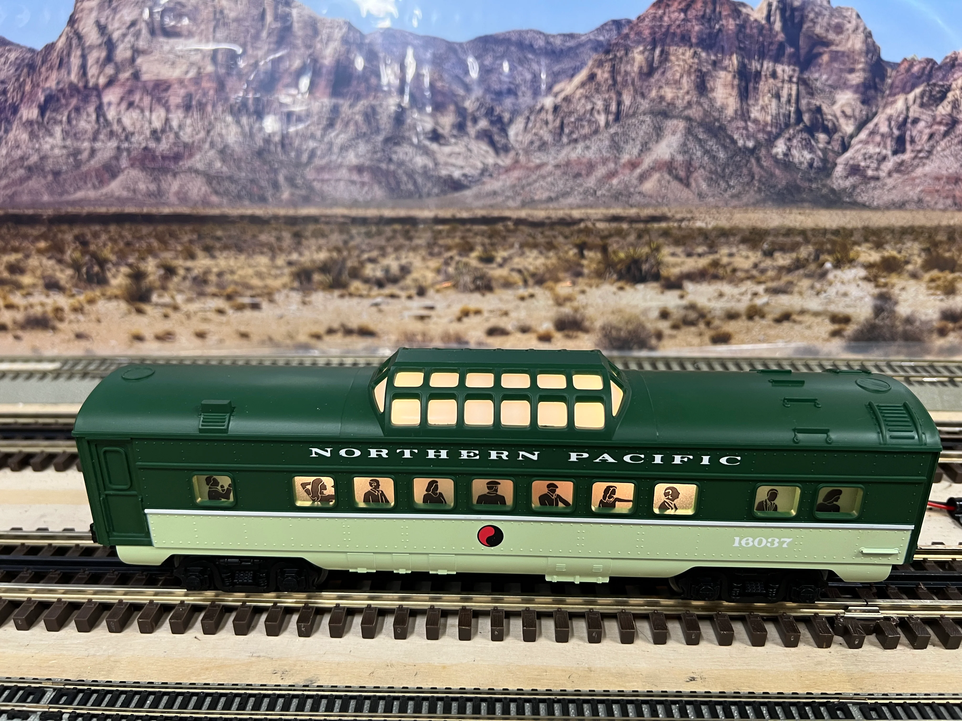 Lionel 6-16036, 6-16037, 6-16038, 6-16039  Northern Pacific Passenger Cars set of 4 O scale Used VG AS IS - Image 13