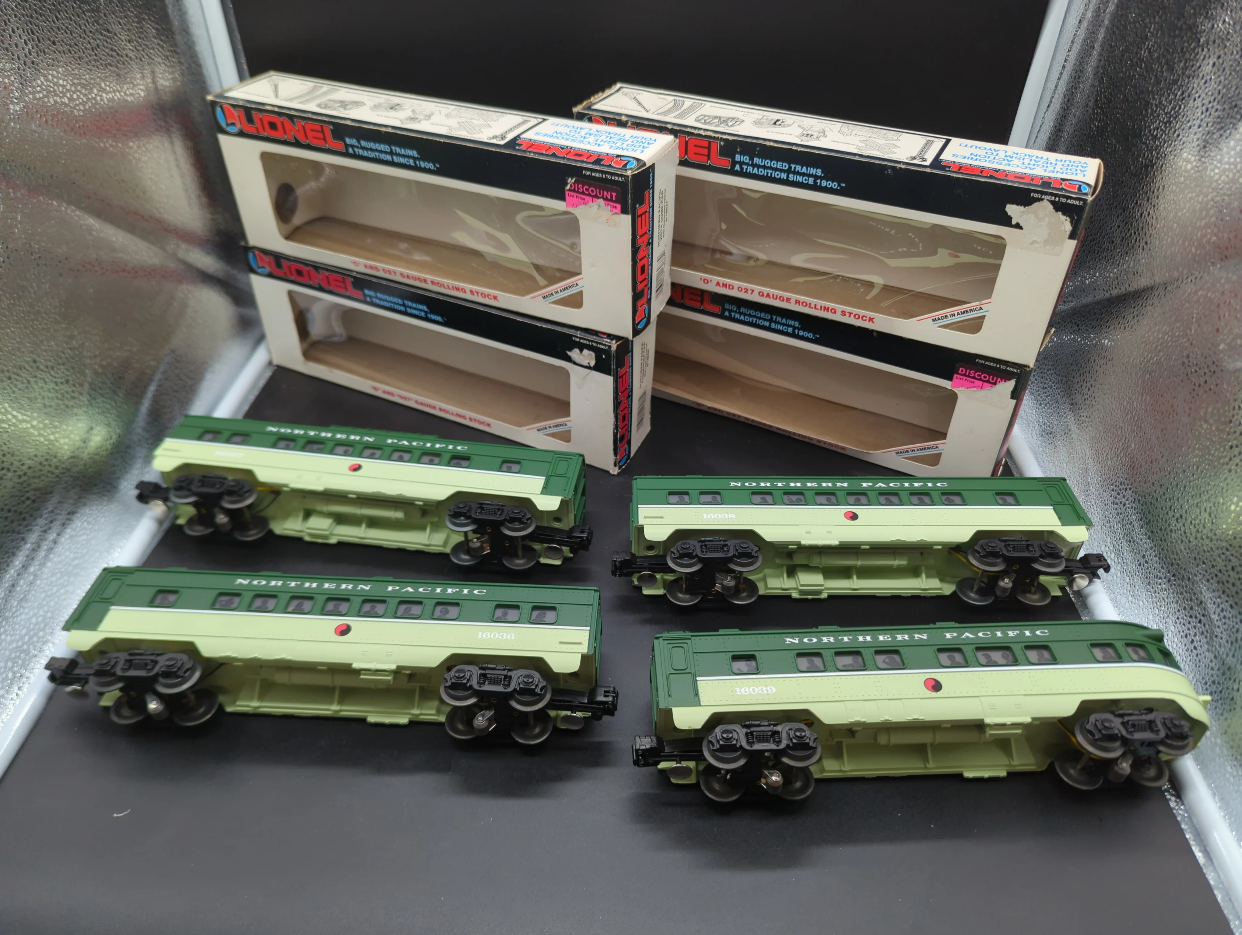 Lionel 6-16036, 6-16037, 6-16038, 6-16039  Northern Pacific Passenger Cars set of 4 O scale Used VG AS IS - Image 3