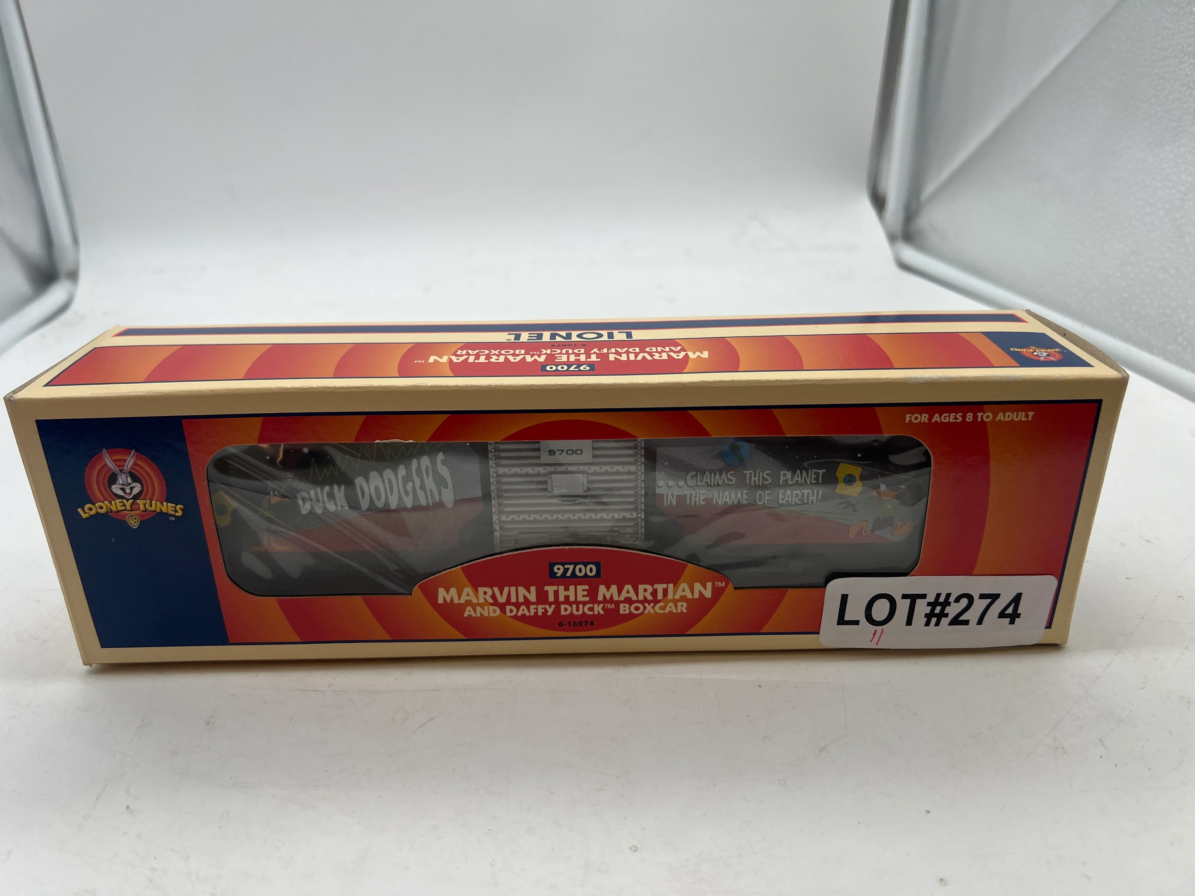 Lionel 6-16274 Marvin the Martian and Daffy Duck as Duck Dodgers boxcar O SCALE NEW - Image 4