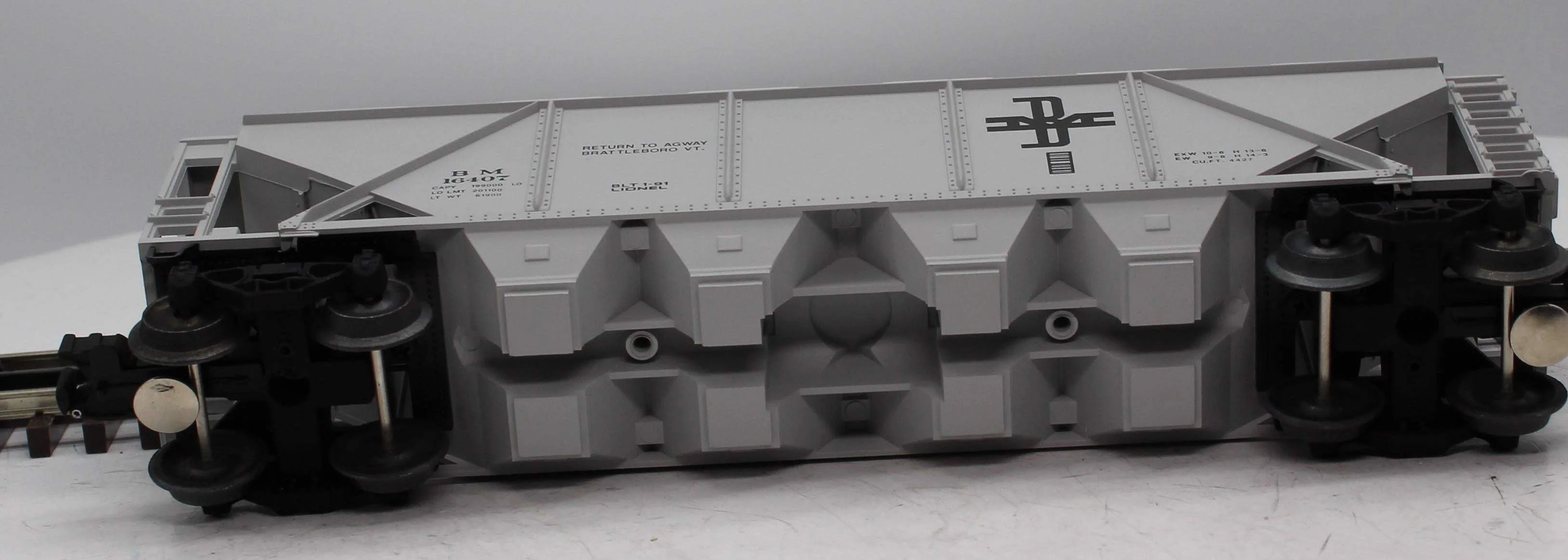 Lionel 6-16407 BOSTON & MAINE Four-Bay Hopper O Scale Like New - Image 7