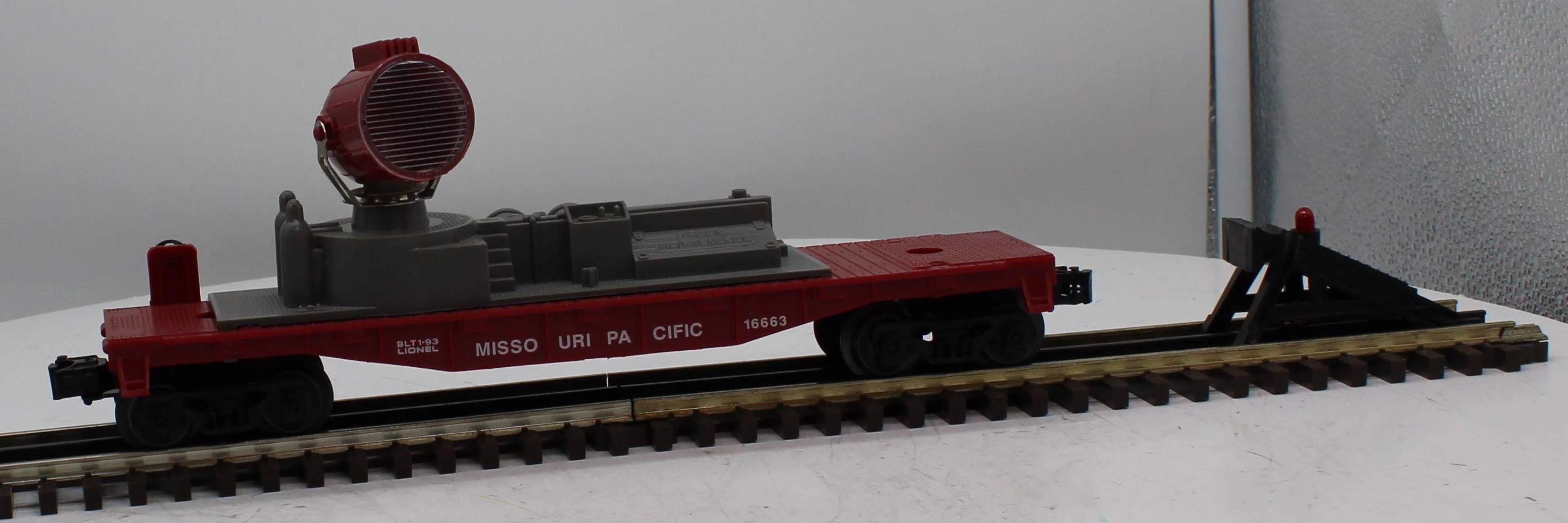 Lionel 6-16663 Missouri Pacific Searchlight Car O SCALE Like New - Image 9