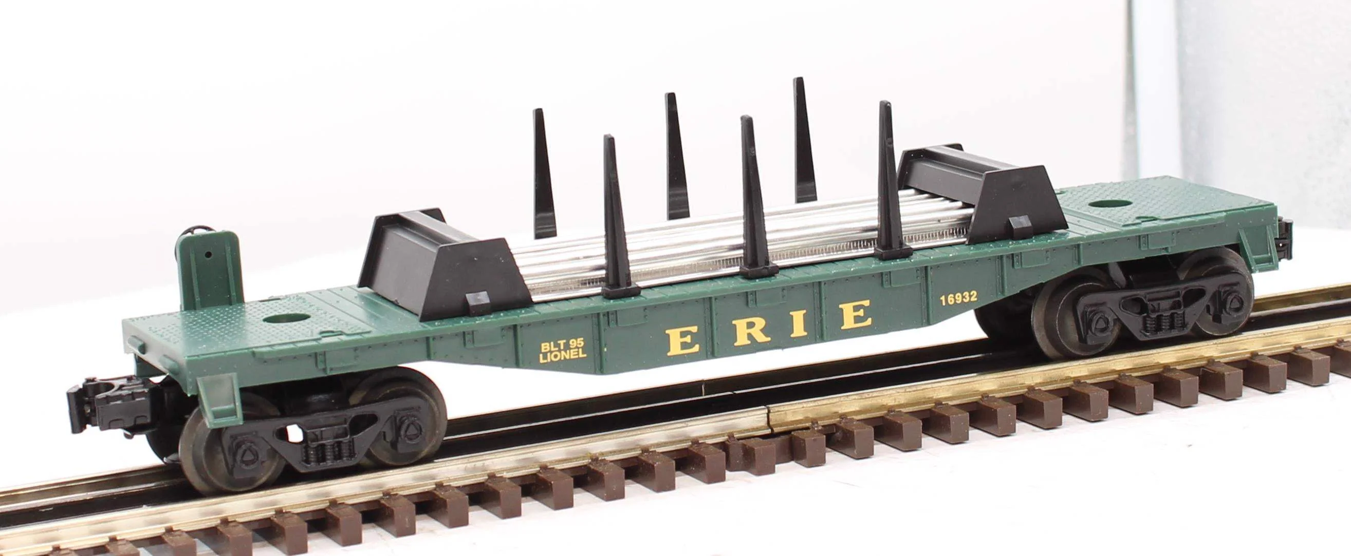 Lionel 6-16932 ERIE Rail Car O Scale Like New