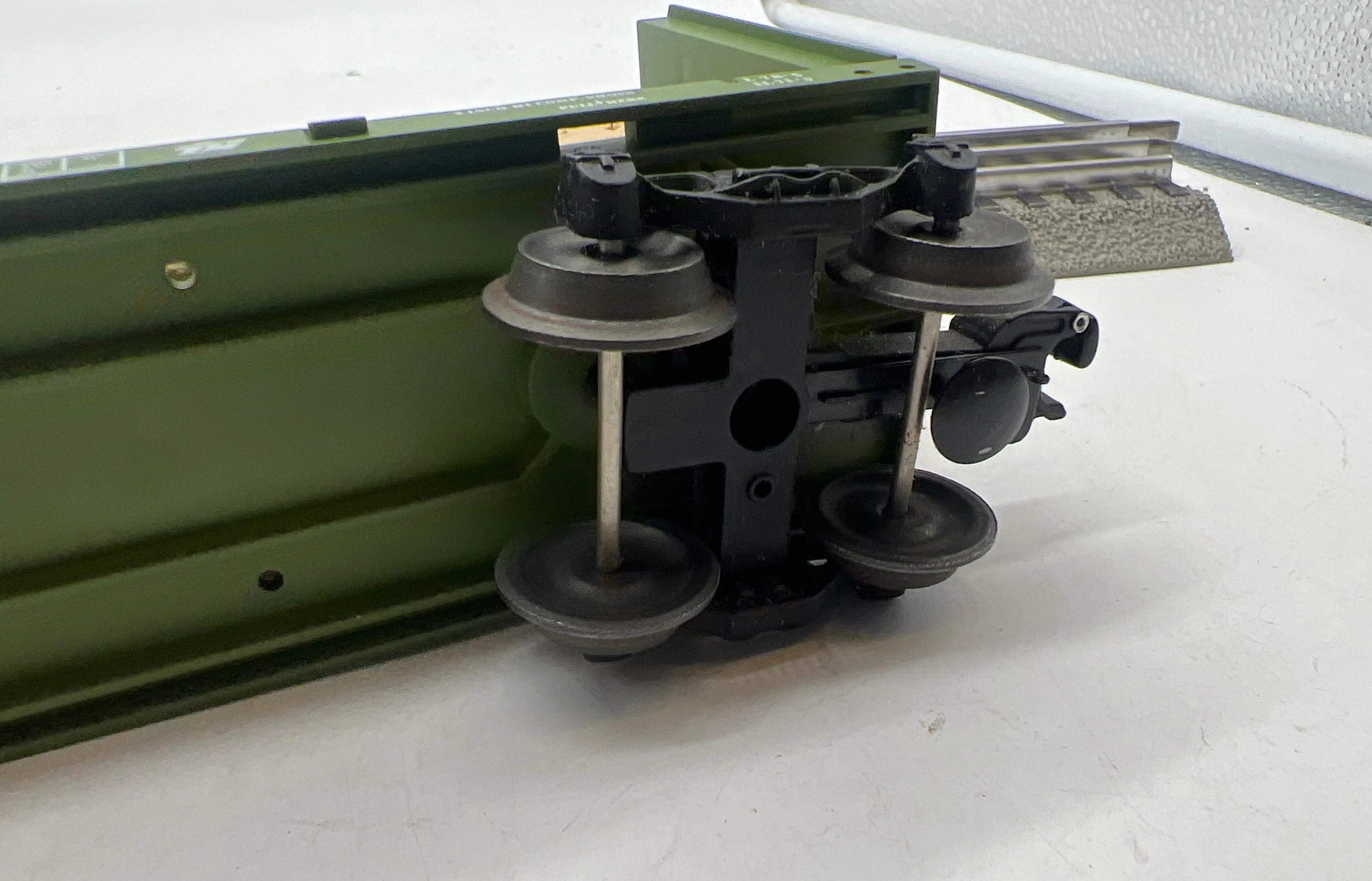 Lionel 6-16982 BC Rail Bulkhead Flatcar O SCALE Like New - Image 2
