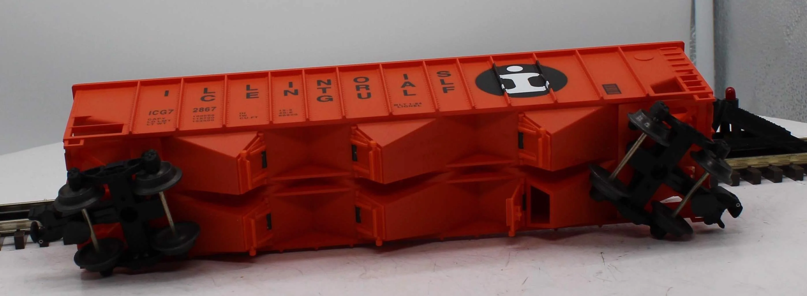 Lionel 6-17121 ILLINOIS CENTRAL GULF 3-Bay Hopper #2867 O Scale Like New - Image 7