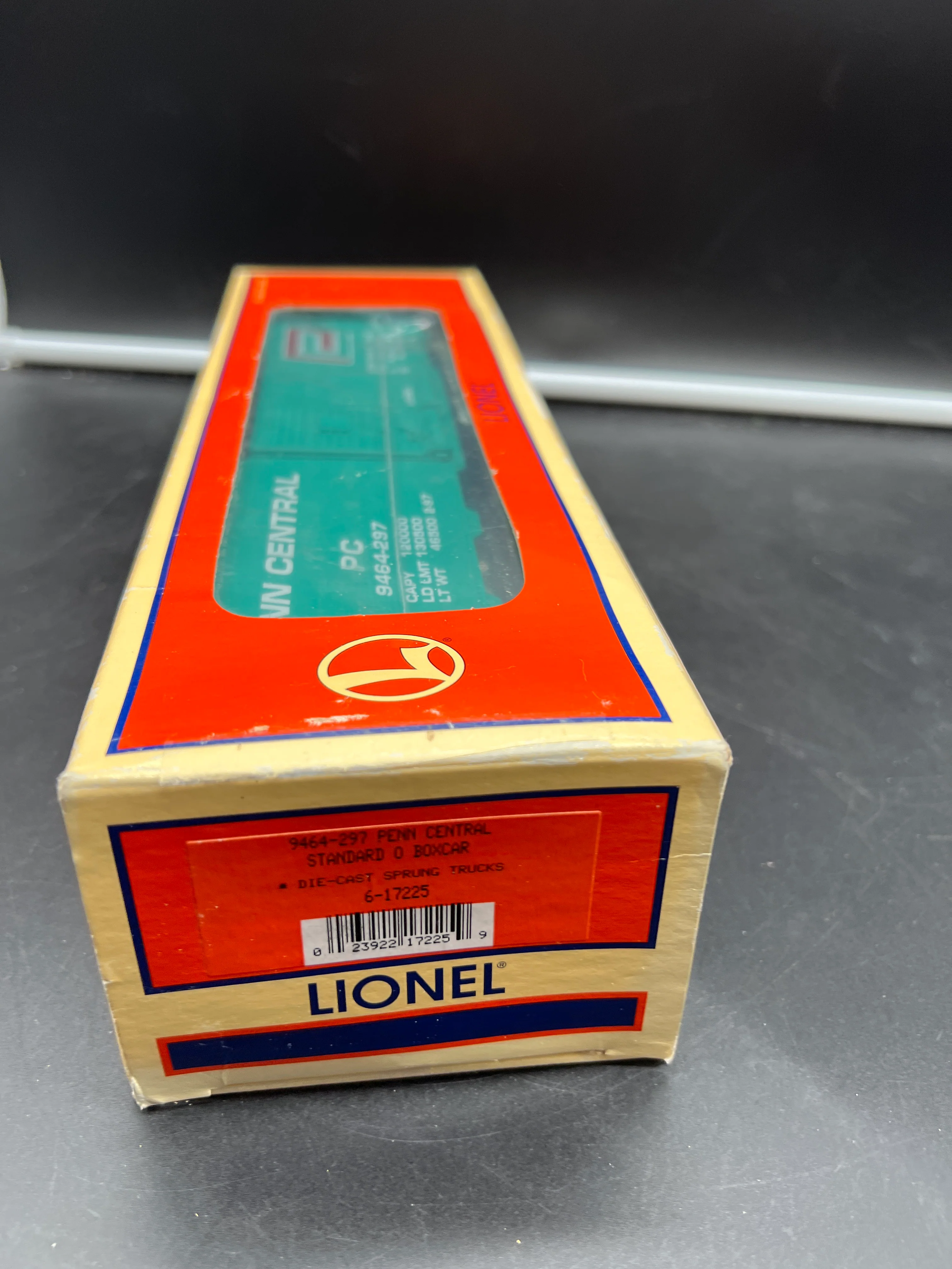 Lionel 6-17225 Penn Standard PC Central boxcar 9464-297 O SCALE Like New - Image 5