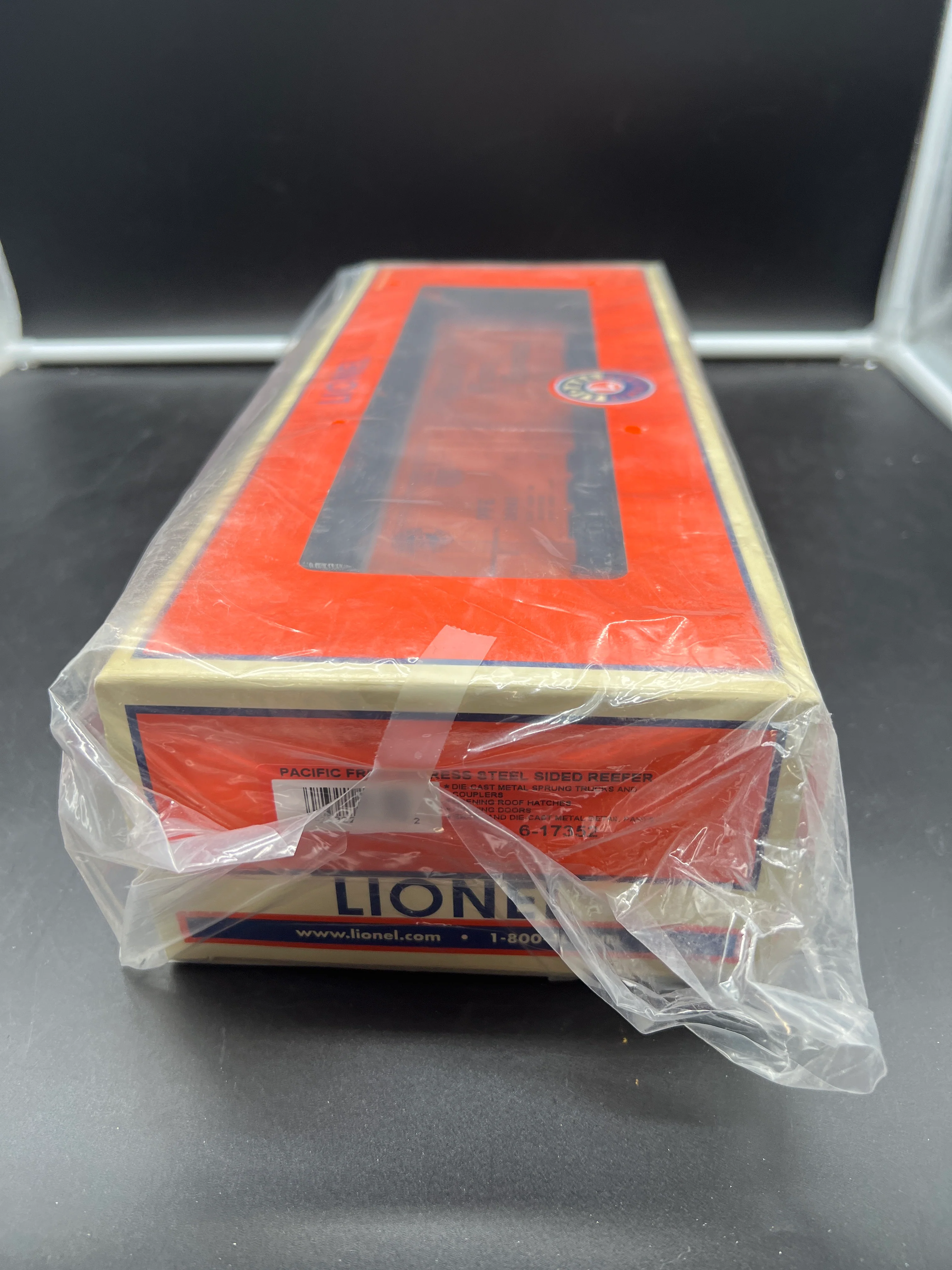 Lionel 6-17352 PACIFIC FRUIT EXPRESS STEEL-SIDED REFRIGERATOR CAR #20043 O SCALE NEW - Image 5