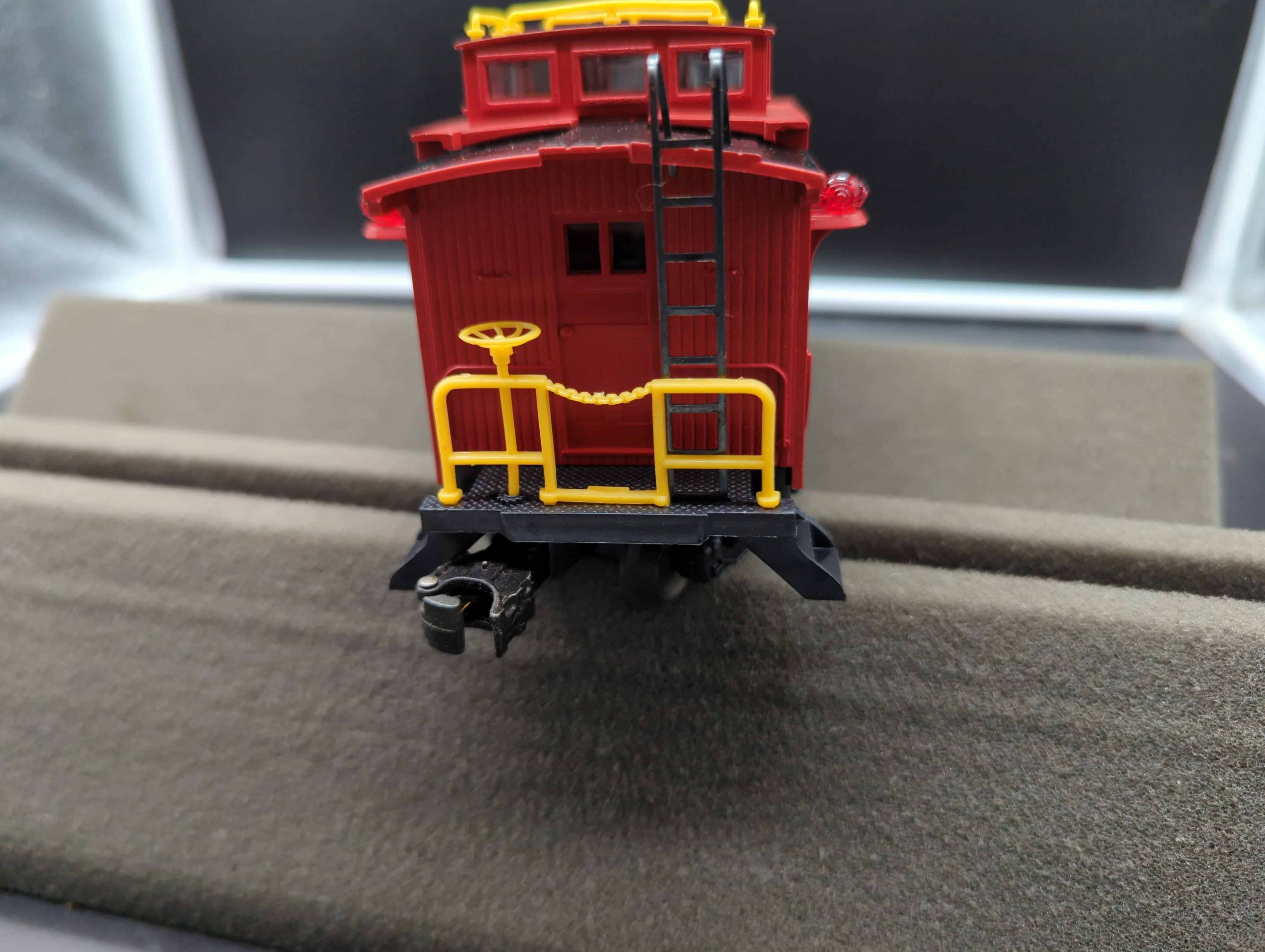 Lionel 6-17605 Reading woodsided caboose O SCALE Like New - Image 3