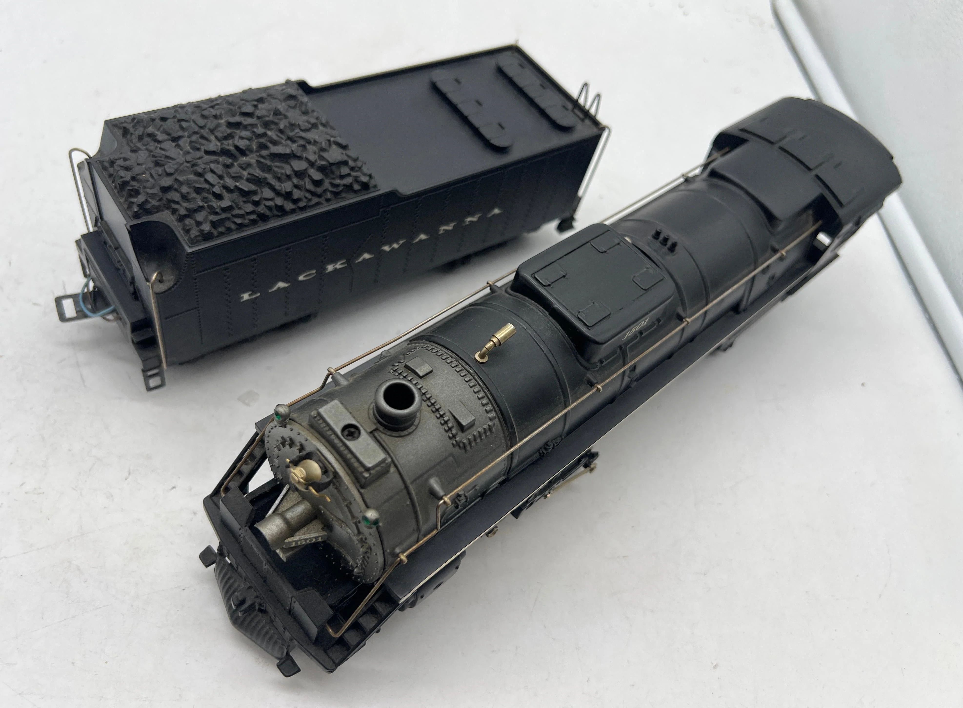 Lionel 6-18003 Delaware Lackawanna & western  DL&W 4-8-4 locomotive and tender conventional O SCALE  Used Excellent - Image 5