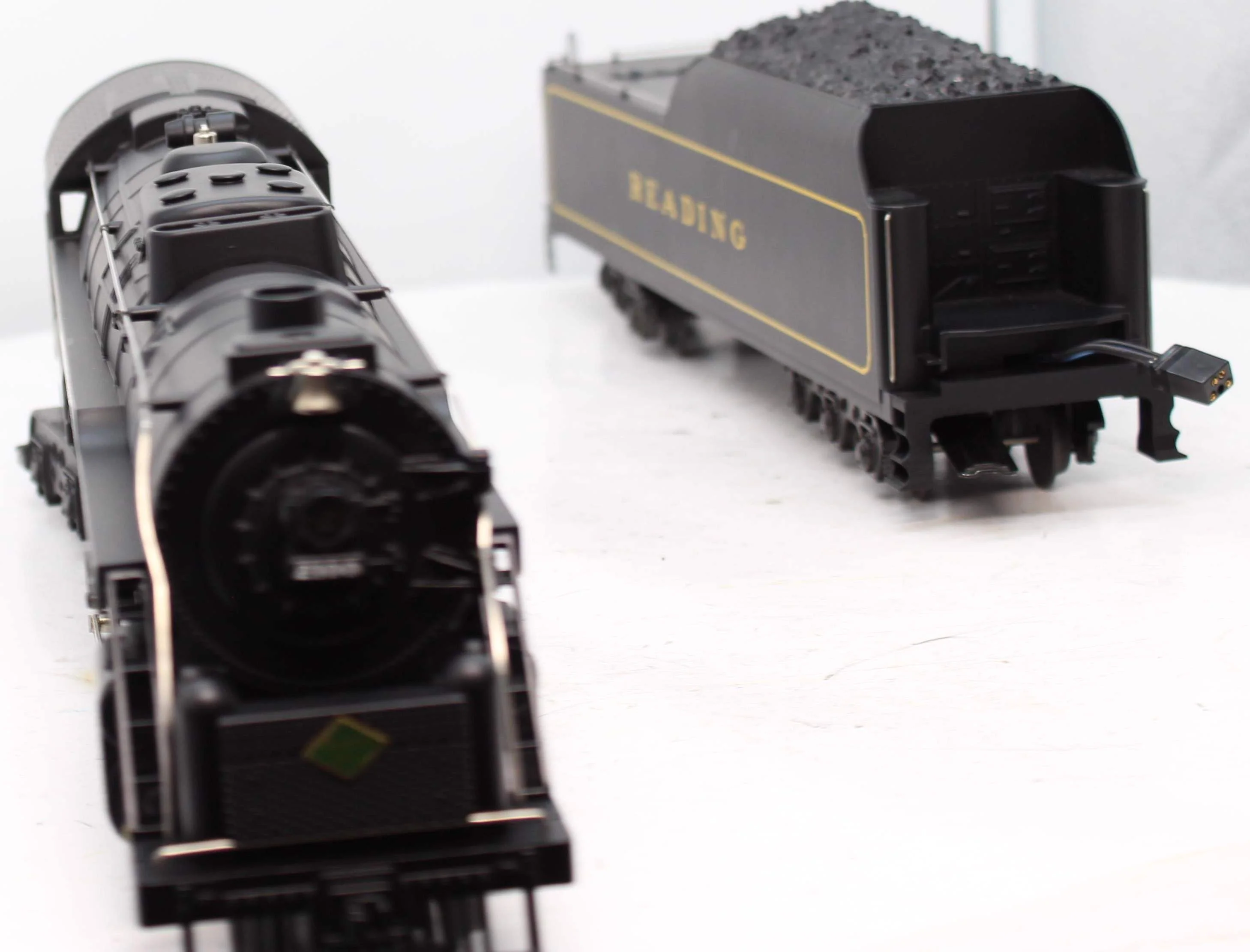 Lionel 6-18006 READING T-1 4-8-4 Steam Locomotive & Tender #2100 O Scale Like New - Image 6