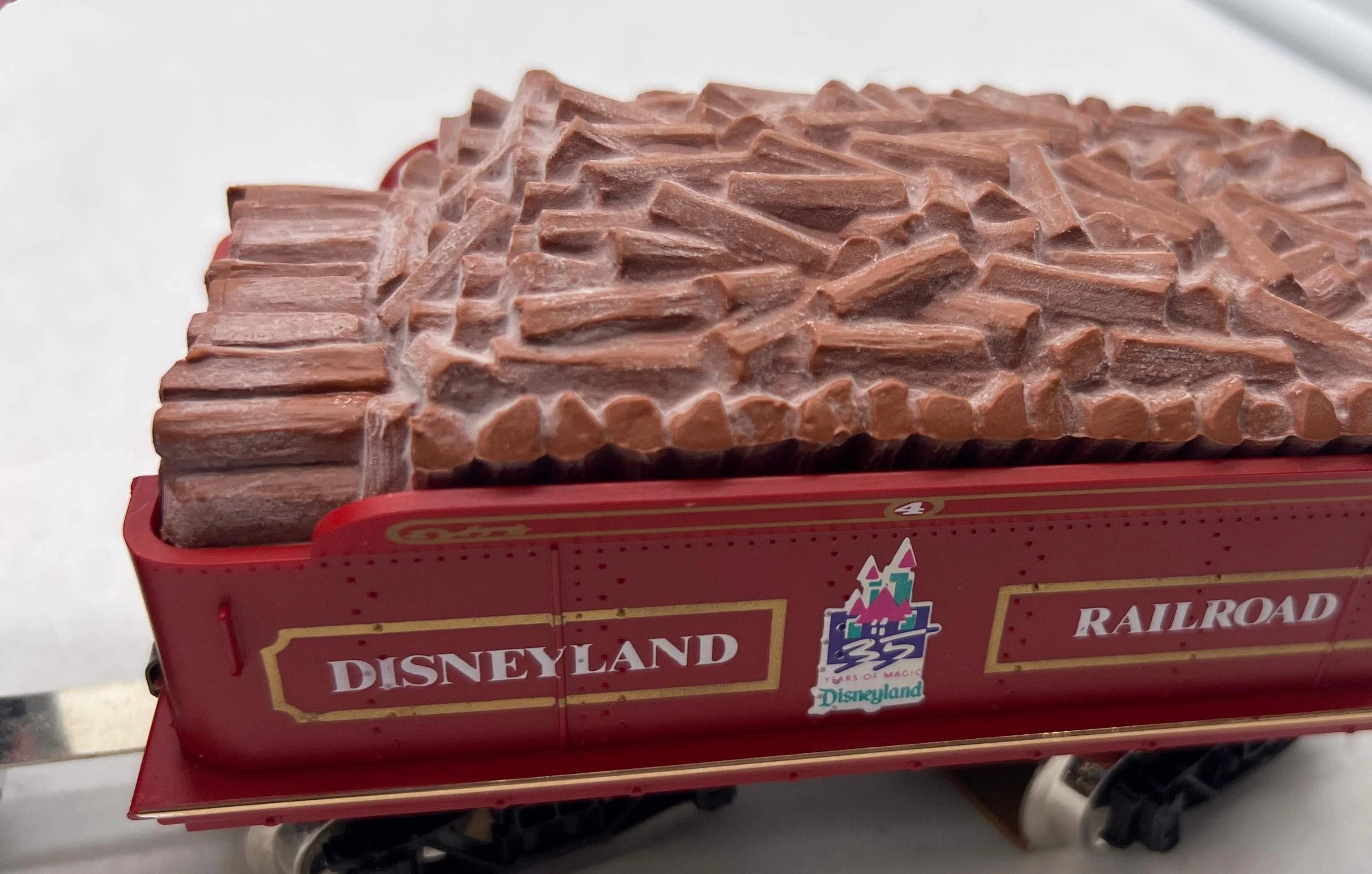 Lionel 6-18008 DISNEY 4-4-0 Steam Locomotive & Tender #4 O Scale Like New