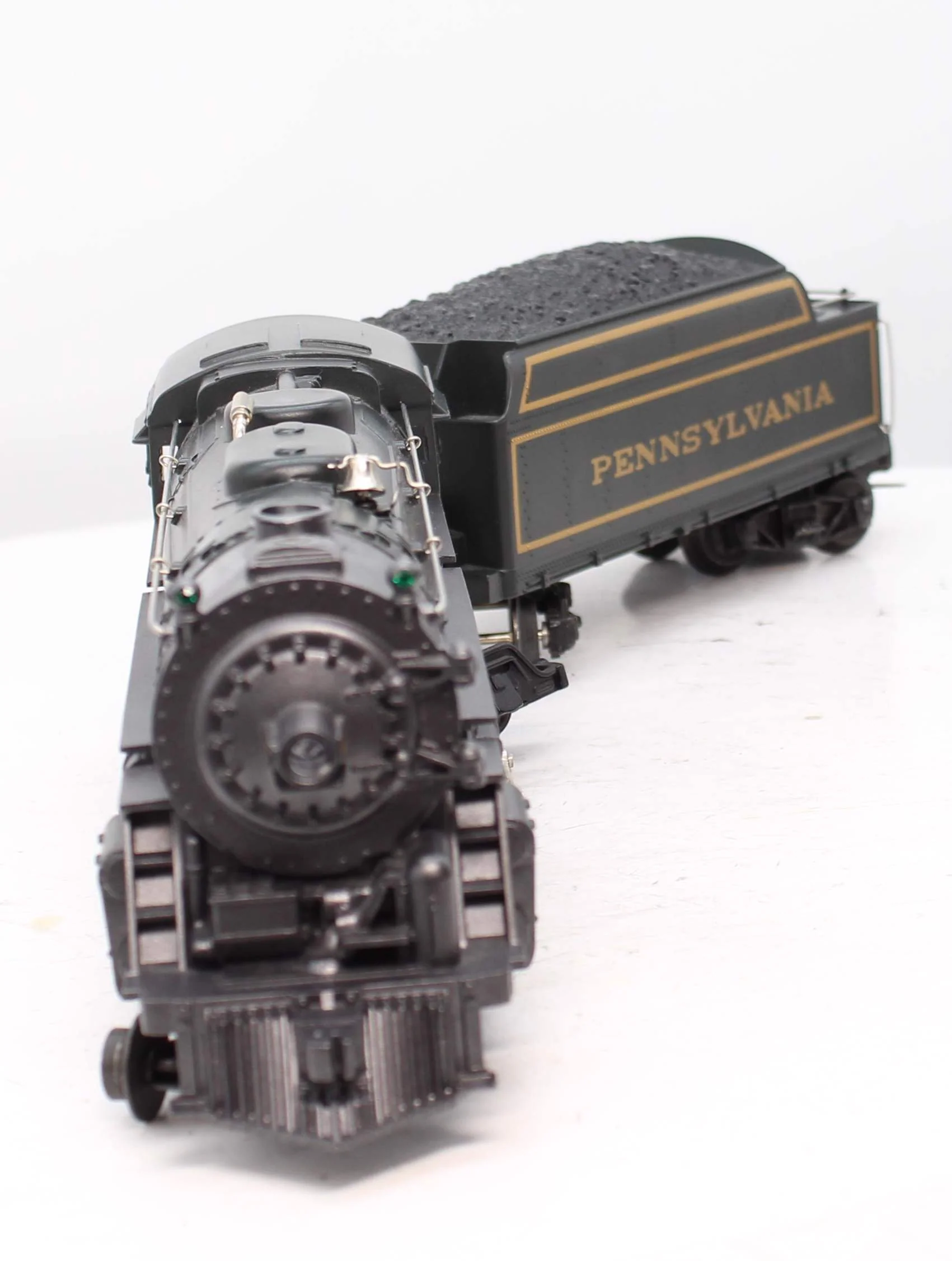 Lionel 6-18050 JC Penney 4-6-2 Steam Locomotive & Tender O Scale #2055 Like New - Image 3