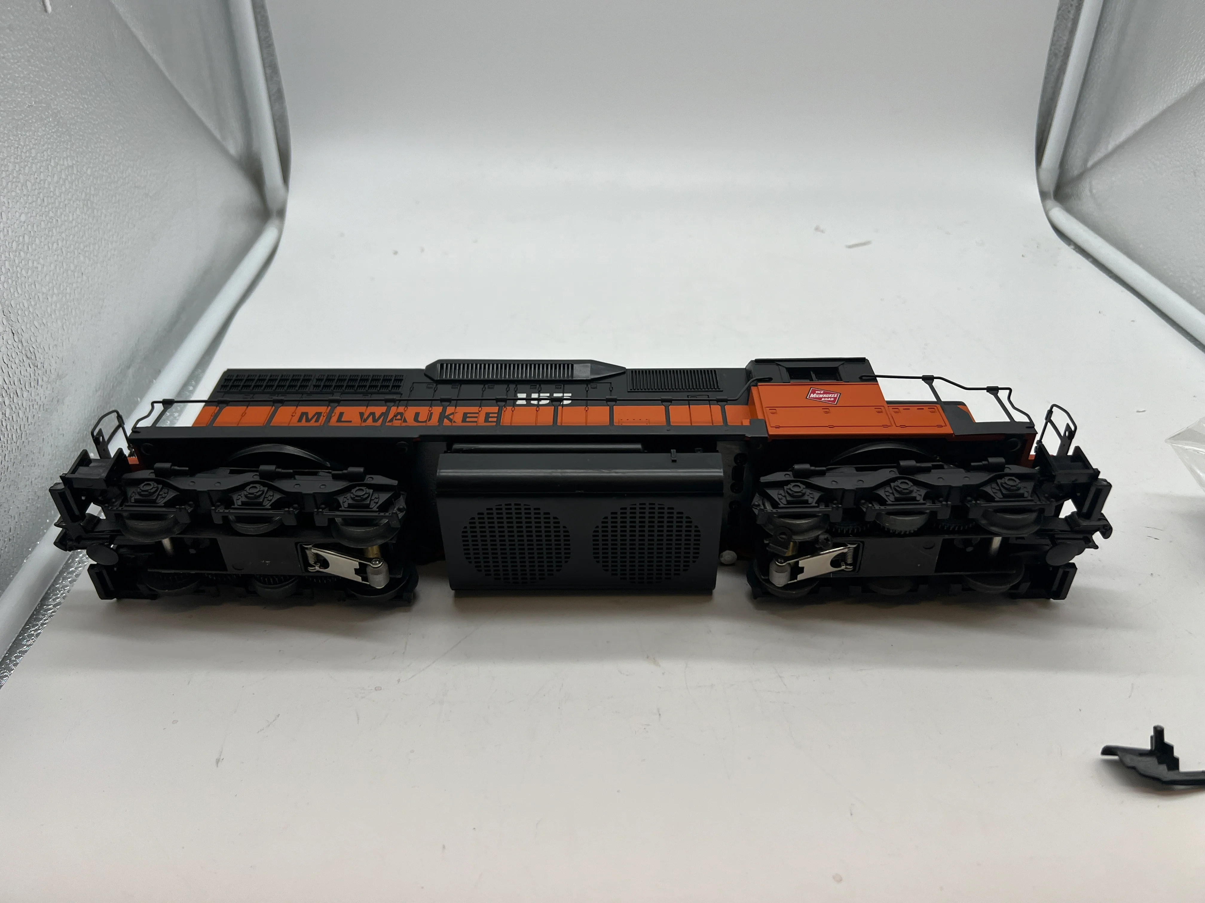Lionel 6-18223 Milwaukee SD-40 diesel with Railsounds II O SCALE Used Excellent - Image 5
