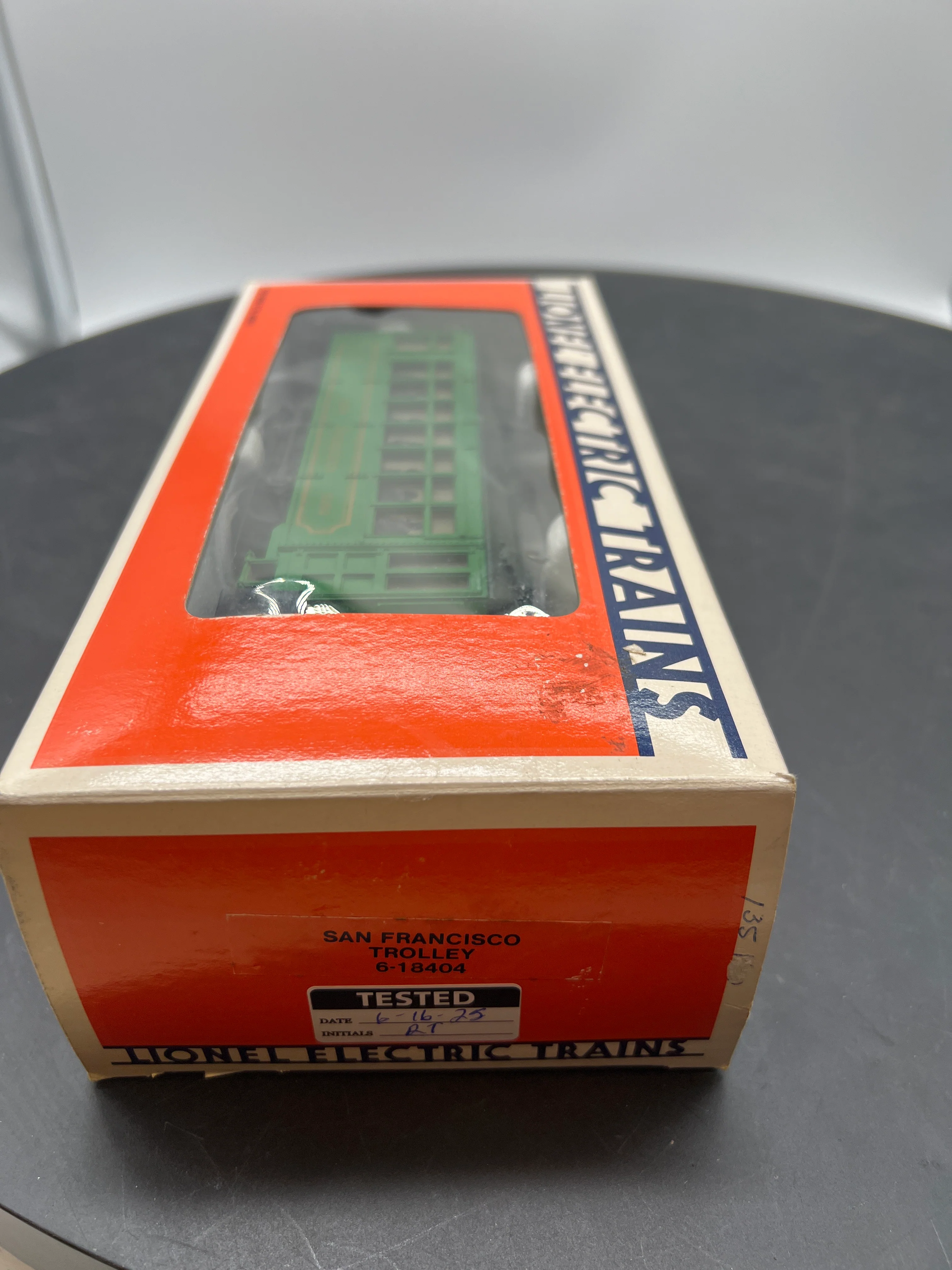 Lionel 6-18404 San Francisco trolley O scale Like New - Image 7