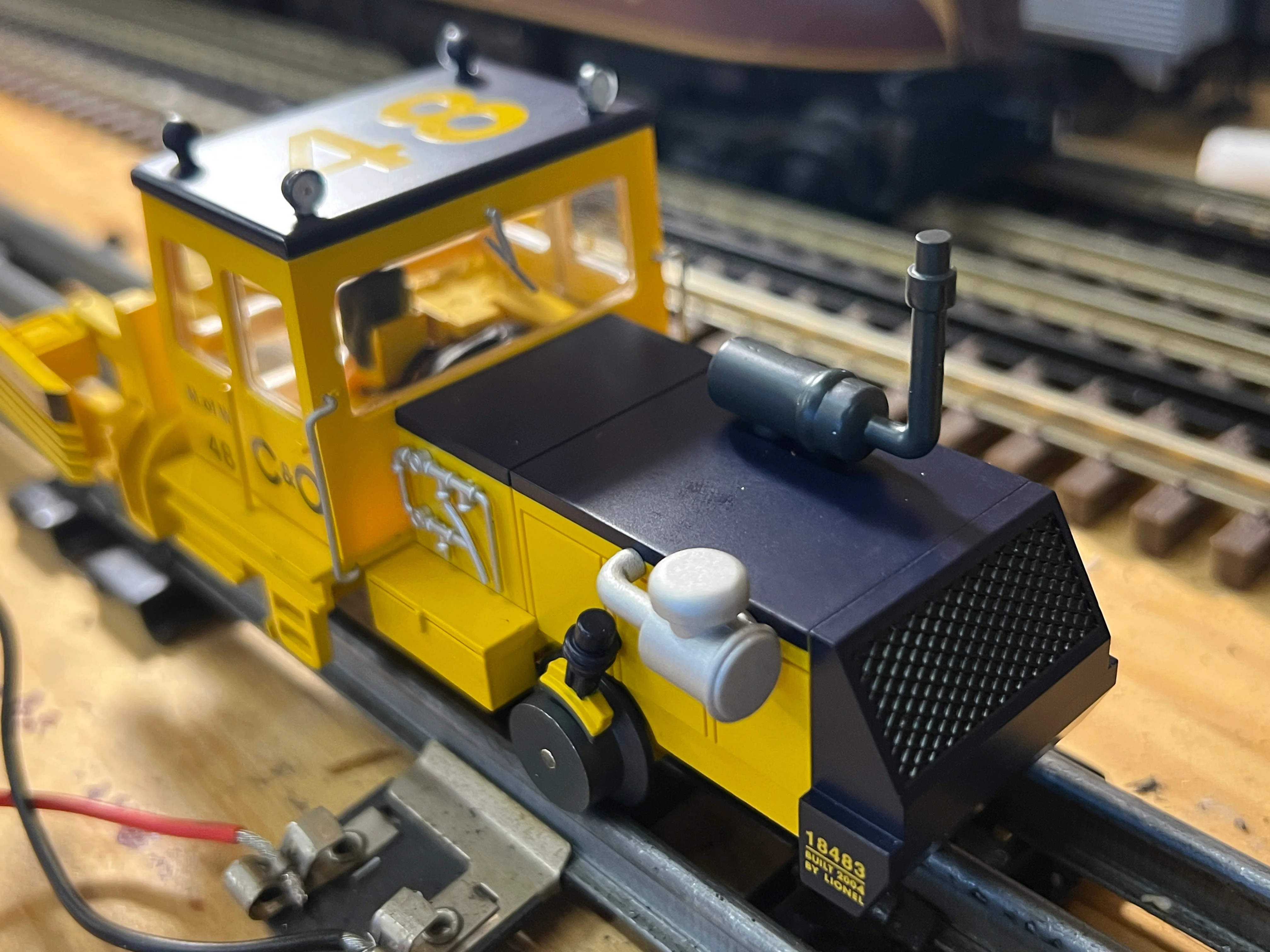 Lionel 6-18483 C&O Ballast Tamper #48 O SCALE Used Excellent one light burned out as is - Image 3
