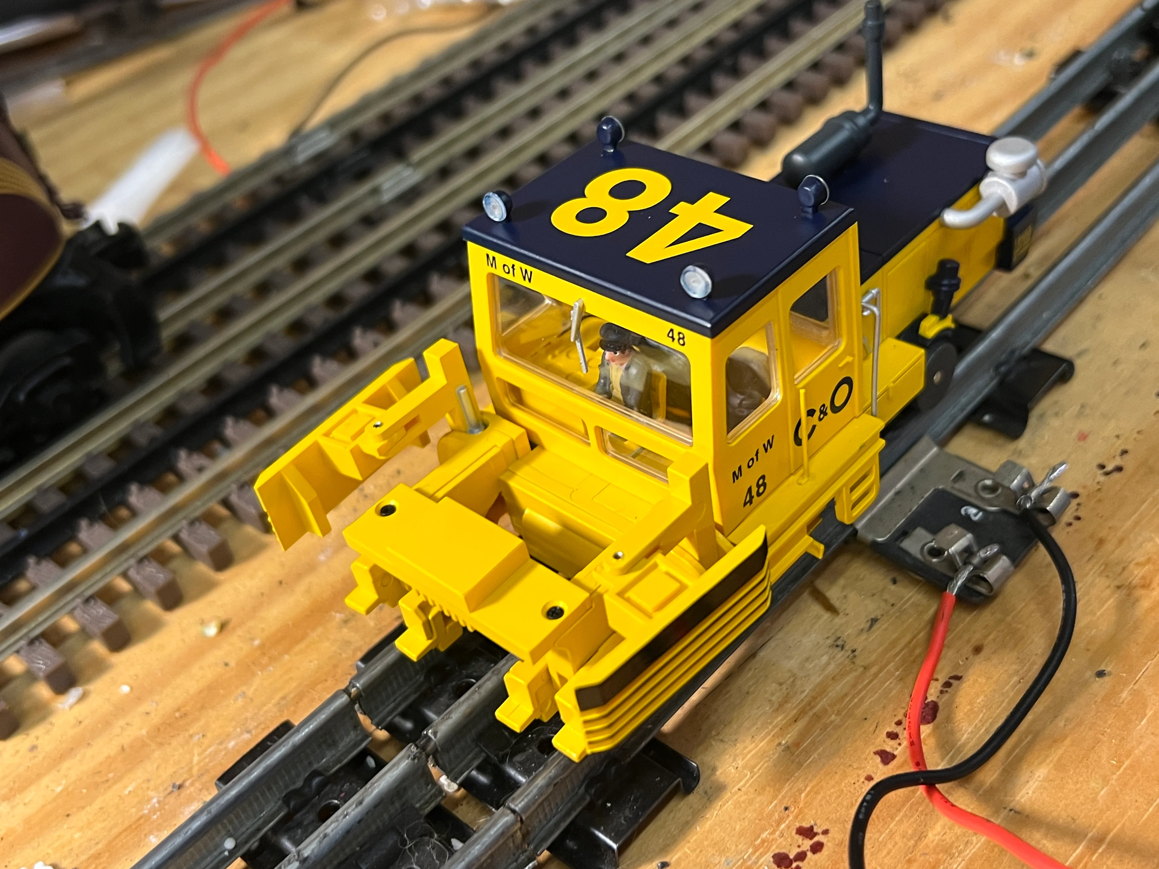 Lionel 6-18483 C&O Ballast Tamper #48 O SCALE Used Excellent one light burned out as is - Image 4