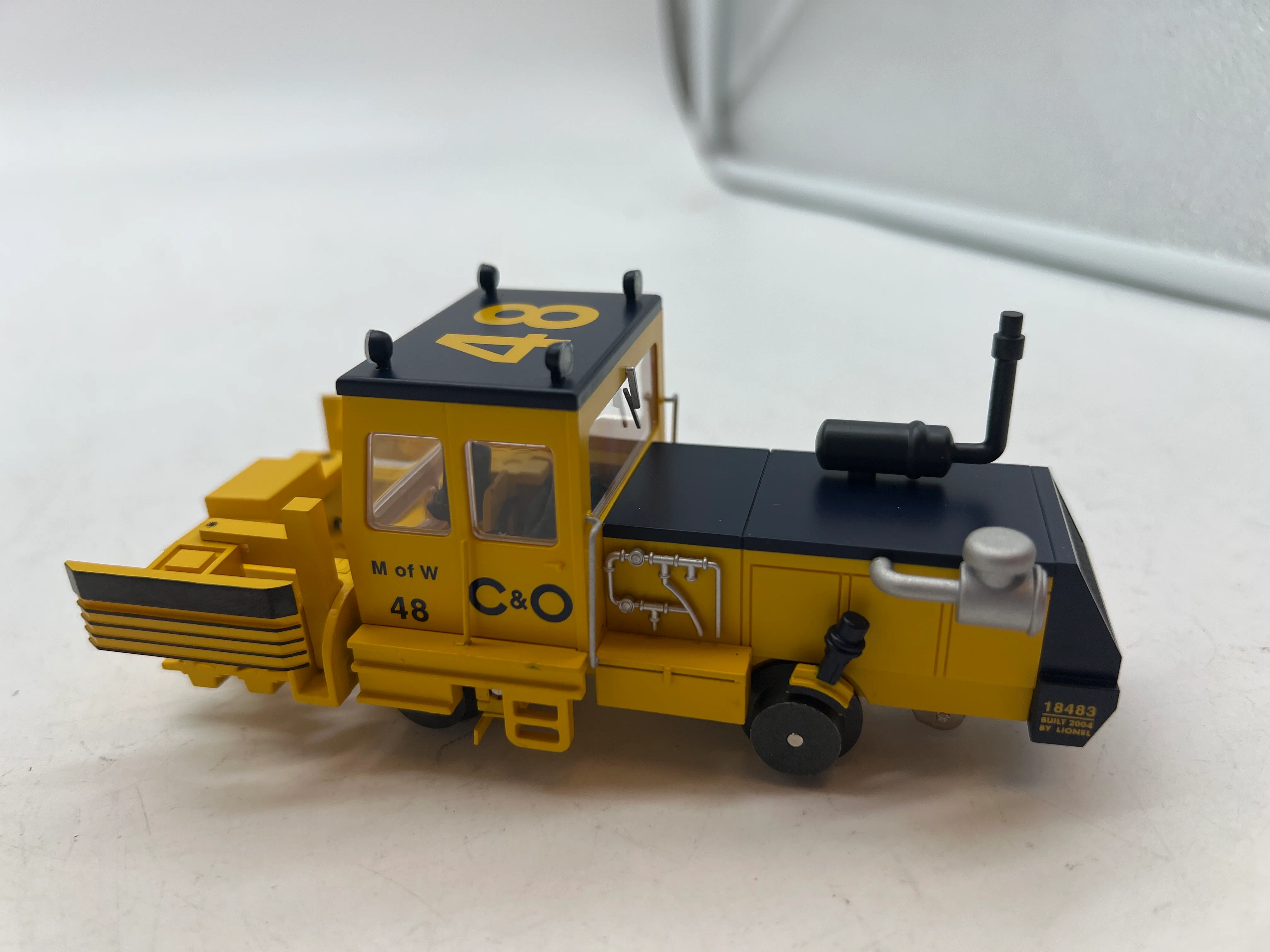Lionel 6-18483 C&O Ballast Tamper #48 O SCALE Used Excellent one light burned out as is - Image 7