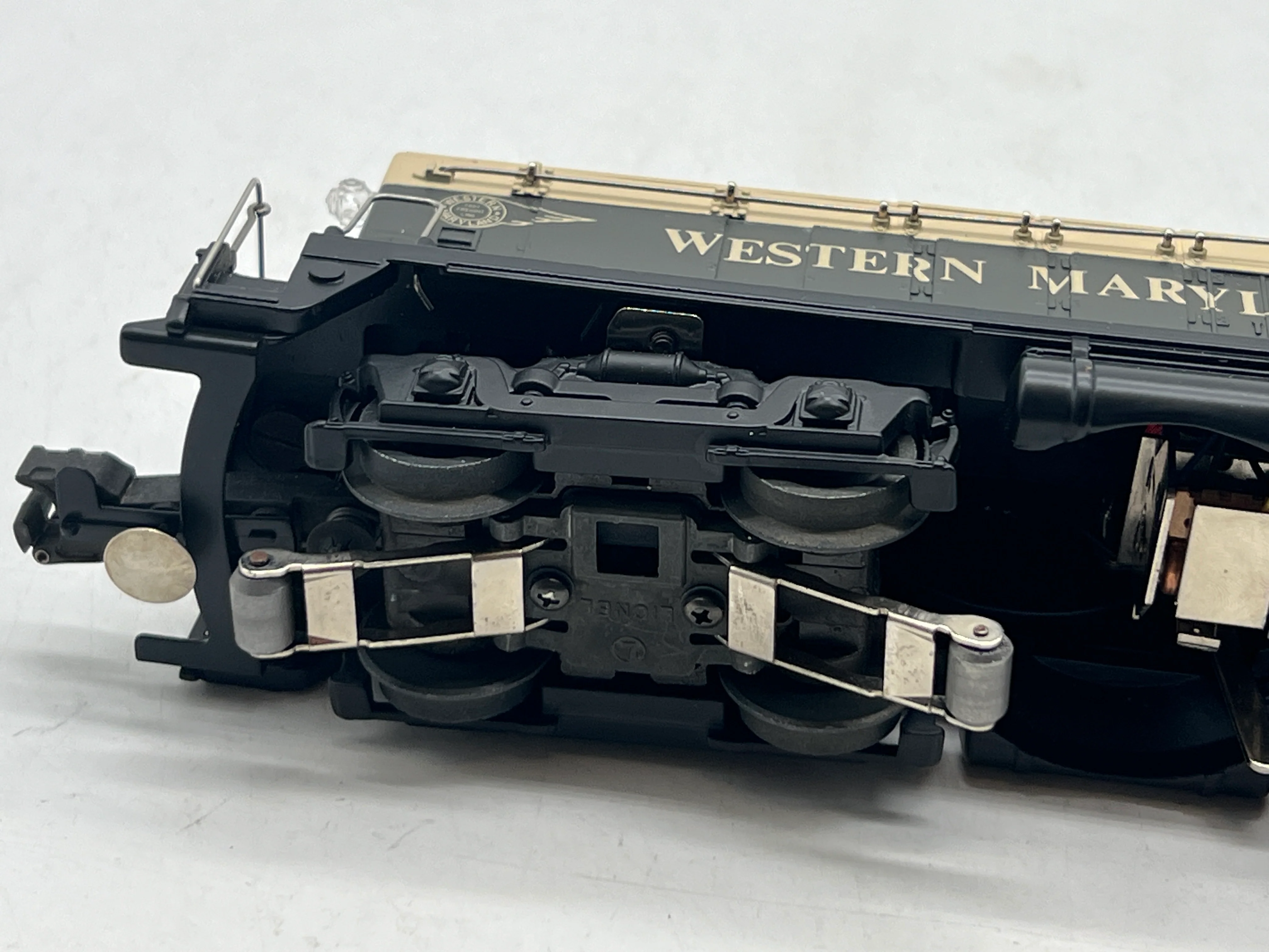 Lionel 6-18501 Western Maryland NW-2 diesel switcher O SCALE Like New No Box - Image 3