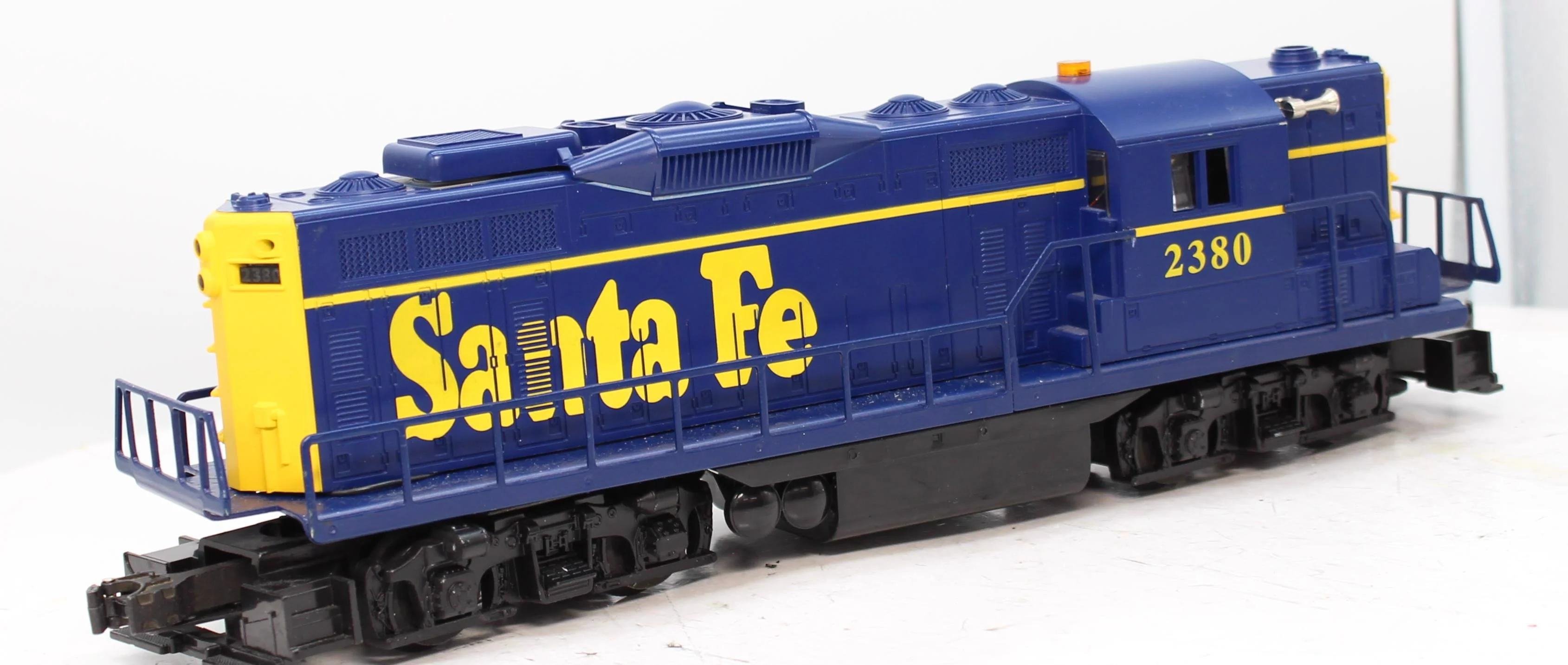 Lionel 6-18573 ATSF GP 9 Engine O Scale Used - Image 4
