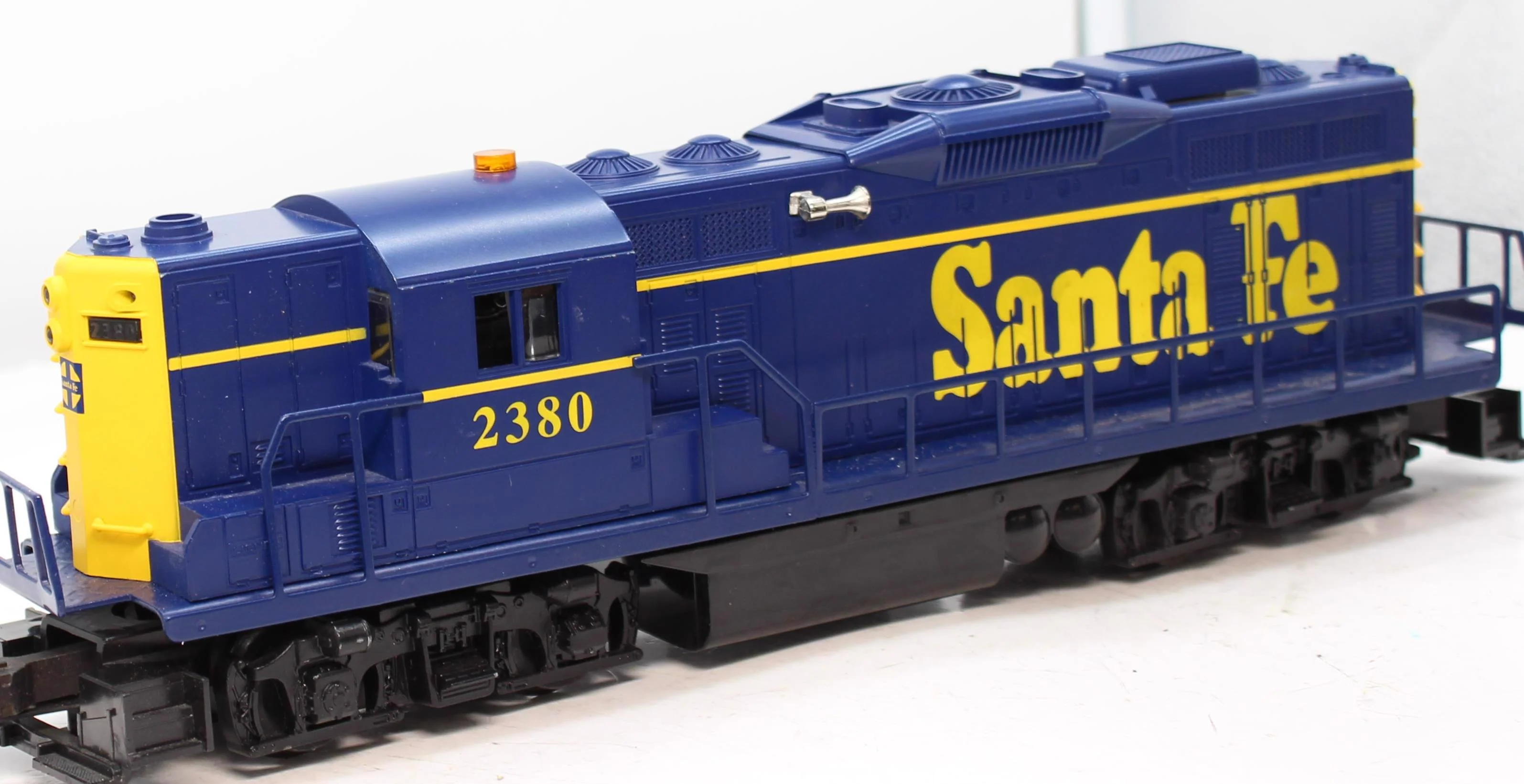 Lionel 6-18573 ATSF GP 9 Engine O Scale Used - Image 6