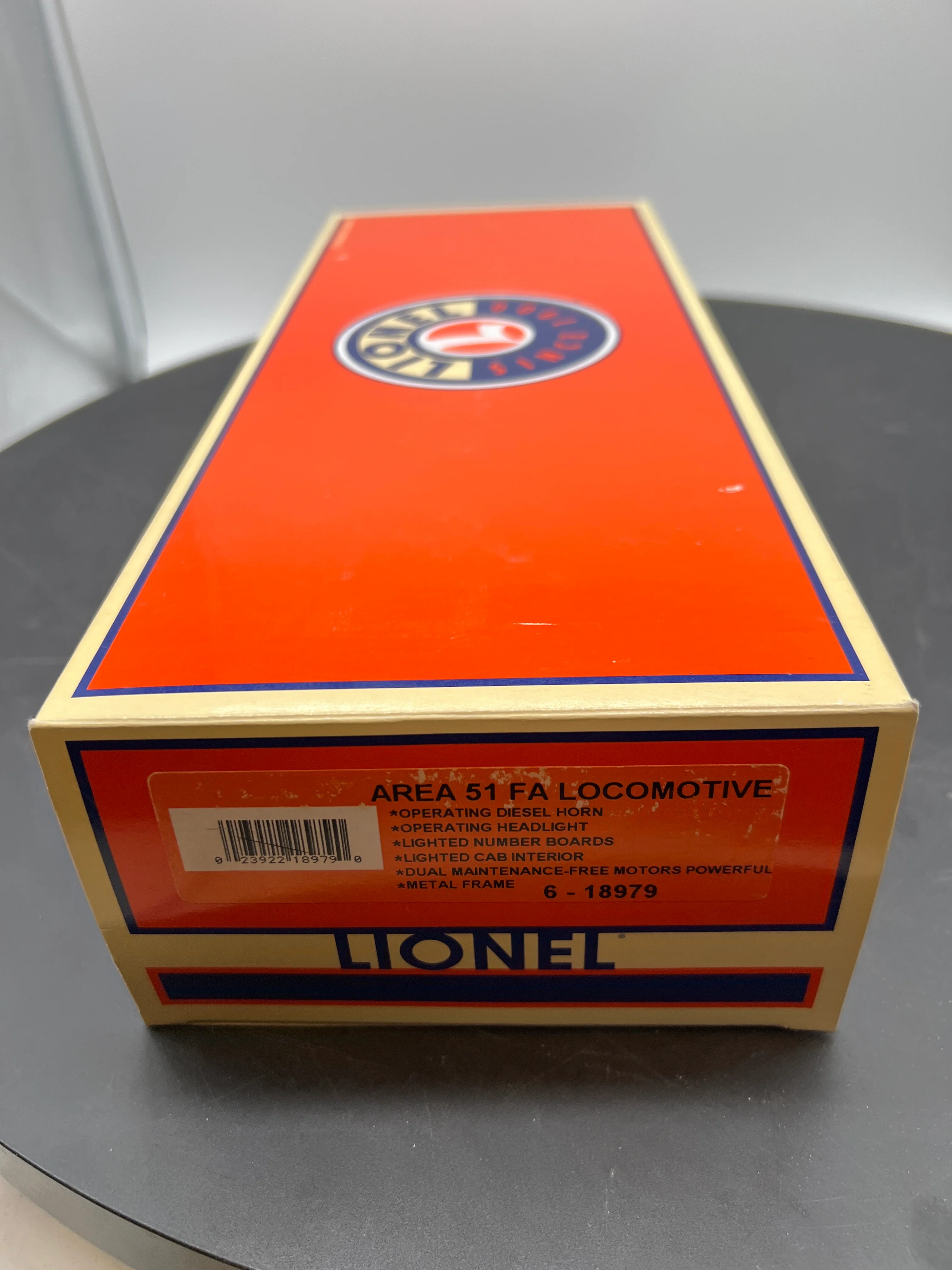 Lionel 6-18979 Area 51 Groom Lake Aliens FA diesel locomotive O SCALE Like New - Image 8