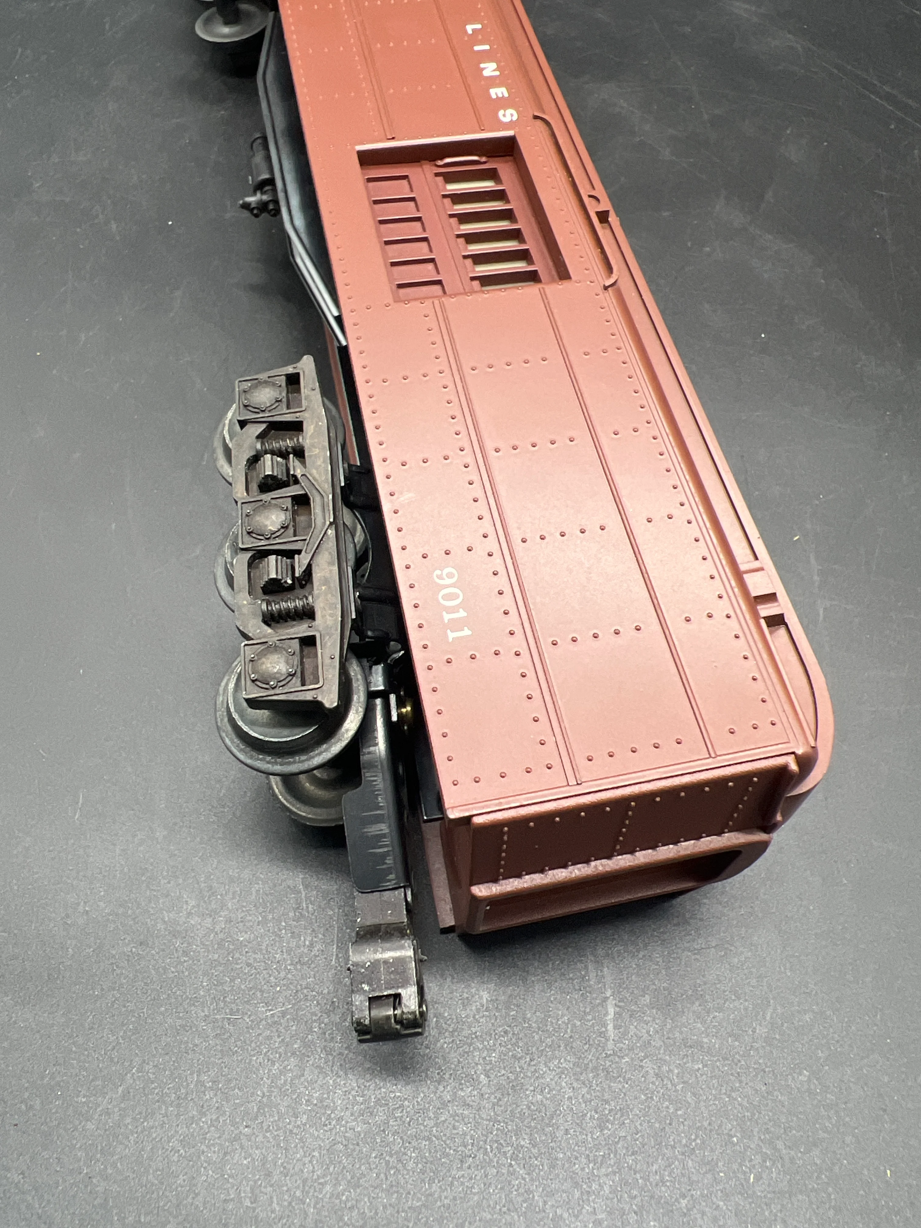 Lionel 6-19011, 6-19015, 6-19016, 6-19017, 6-19018 Lionel Lines Madison Passenger Car Set (Set of 5) O Scale Used - Image 10