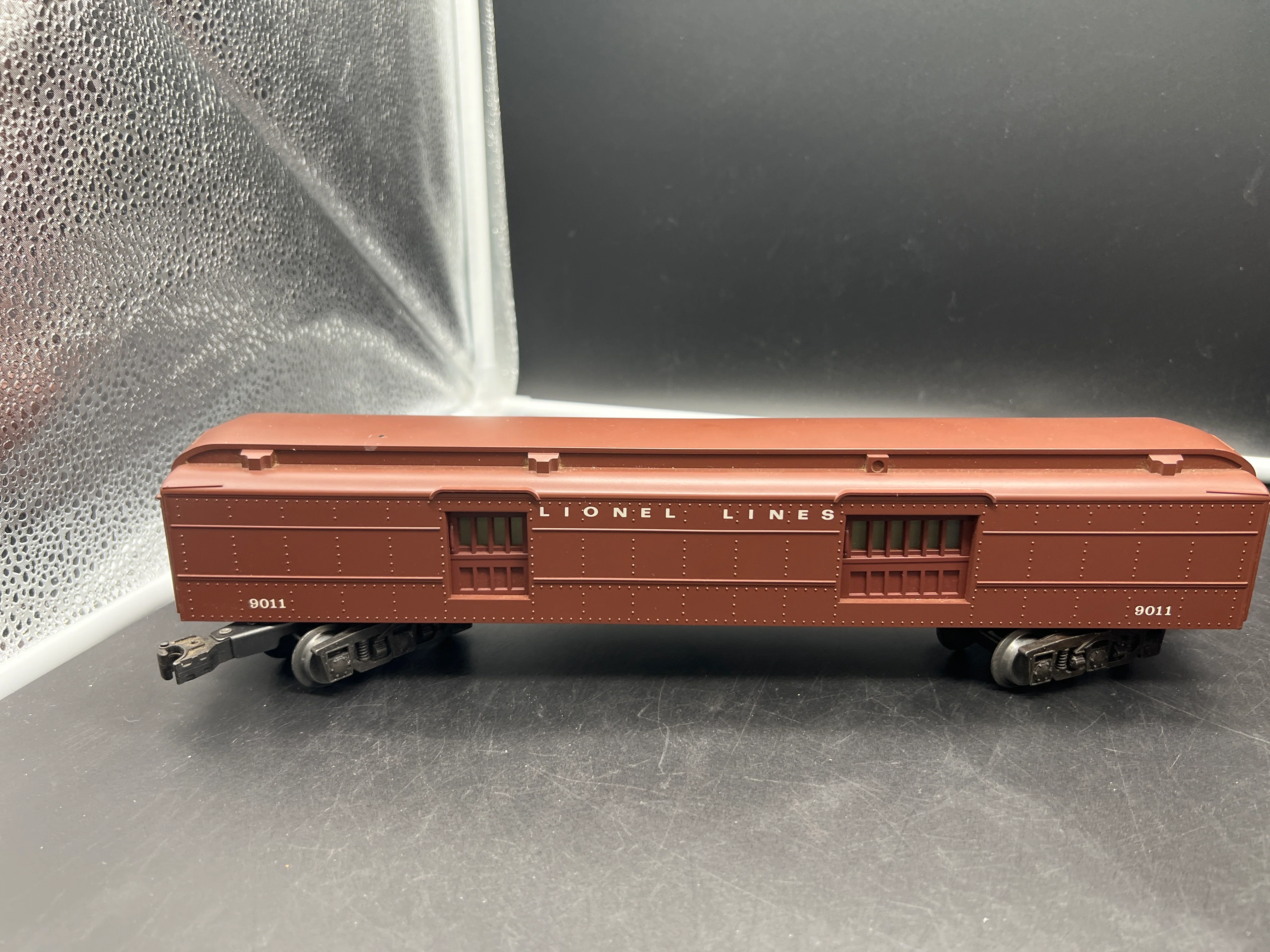 Lionel 6-19011, 6-19015, 6-19016, 6-19017, 6-19018 Lionel Lines Madison Passenger Car Set (Set of 5) O Scale Used - Image 5