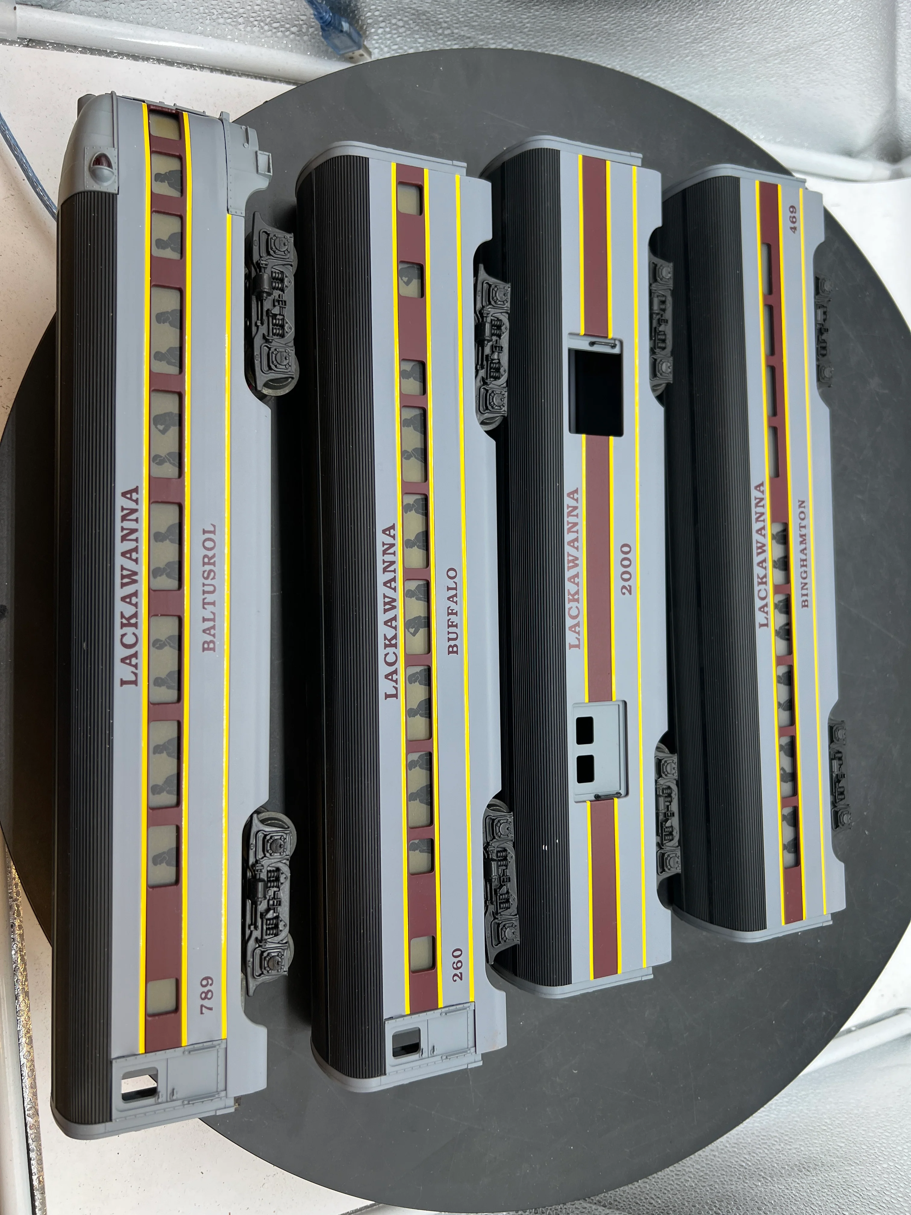 Lionel 6-19131, 6-19132, 6-19133, 6-19134 Lackawanna Passenger Cars (Set of 4) O Scale Used Excellent - Image 13