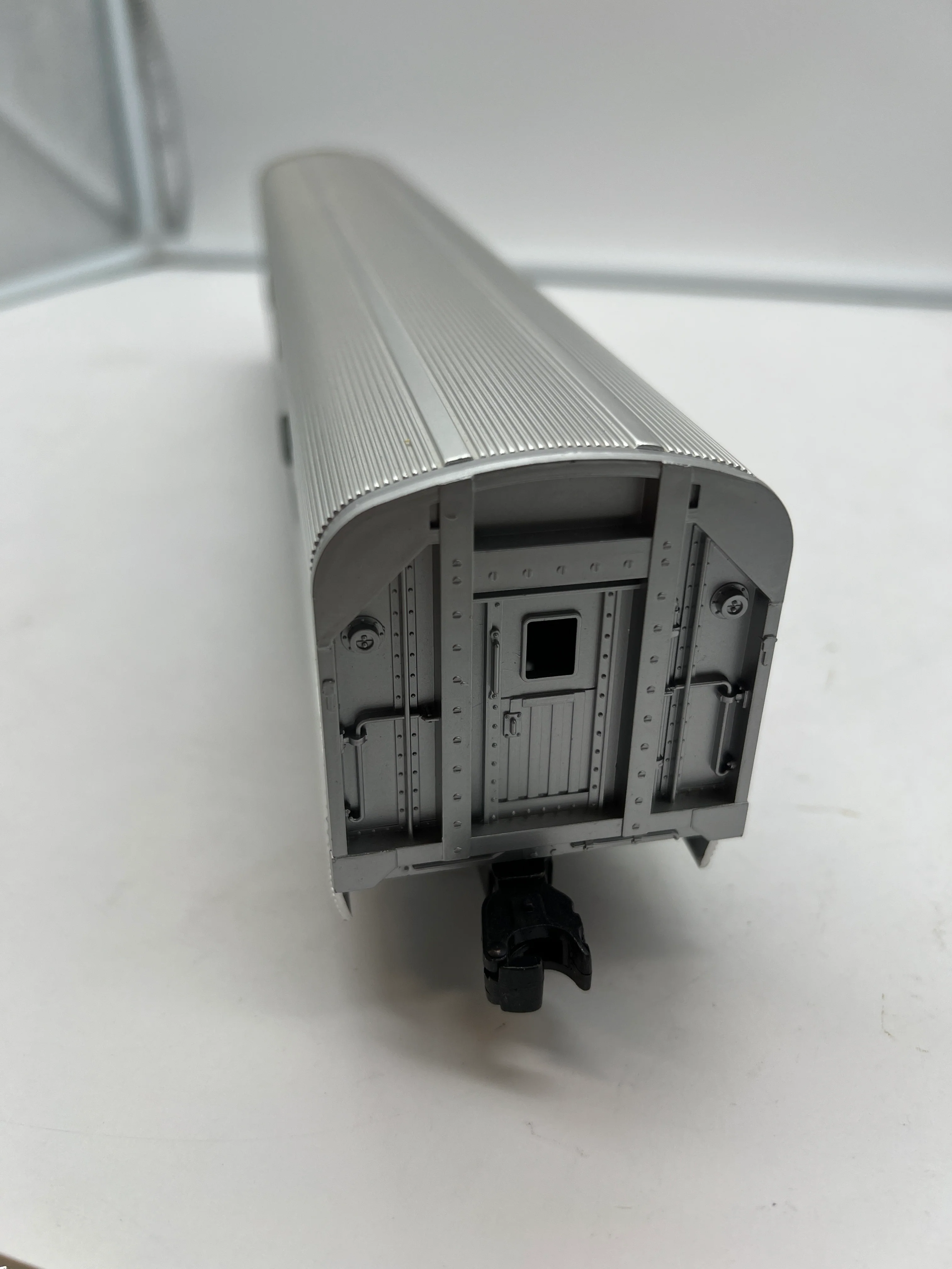 Lionel 6-19160 Lionel Lines 2530 REA aluminum baggage car O SCALE Like New - Image 7