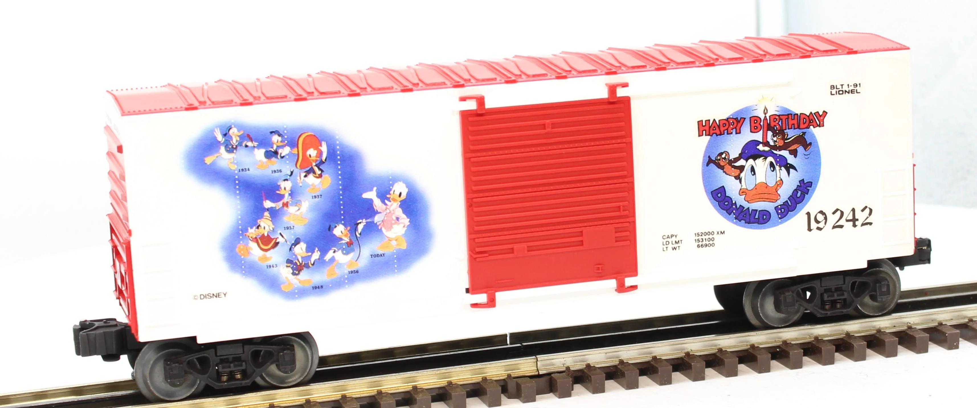 Lionel 6-19242 DISNEY Donald Duck Birthday Hi-Cube Boxcar Mainline O Scale Like New - Image 3