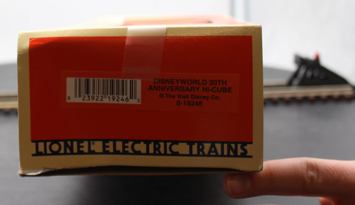 Lionel 6-19246 Disney World 20th Anniversary Box Car O Scale NEW - Image 2