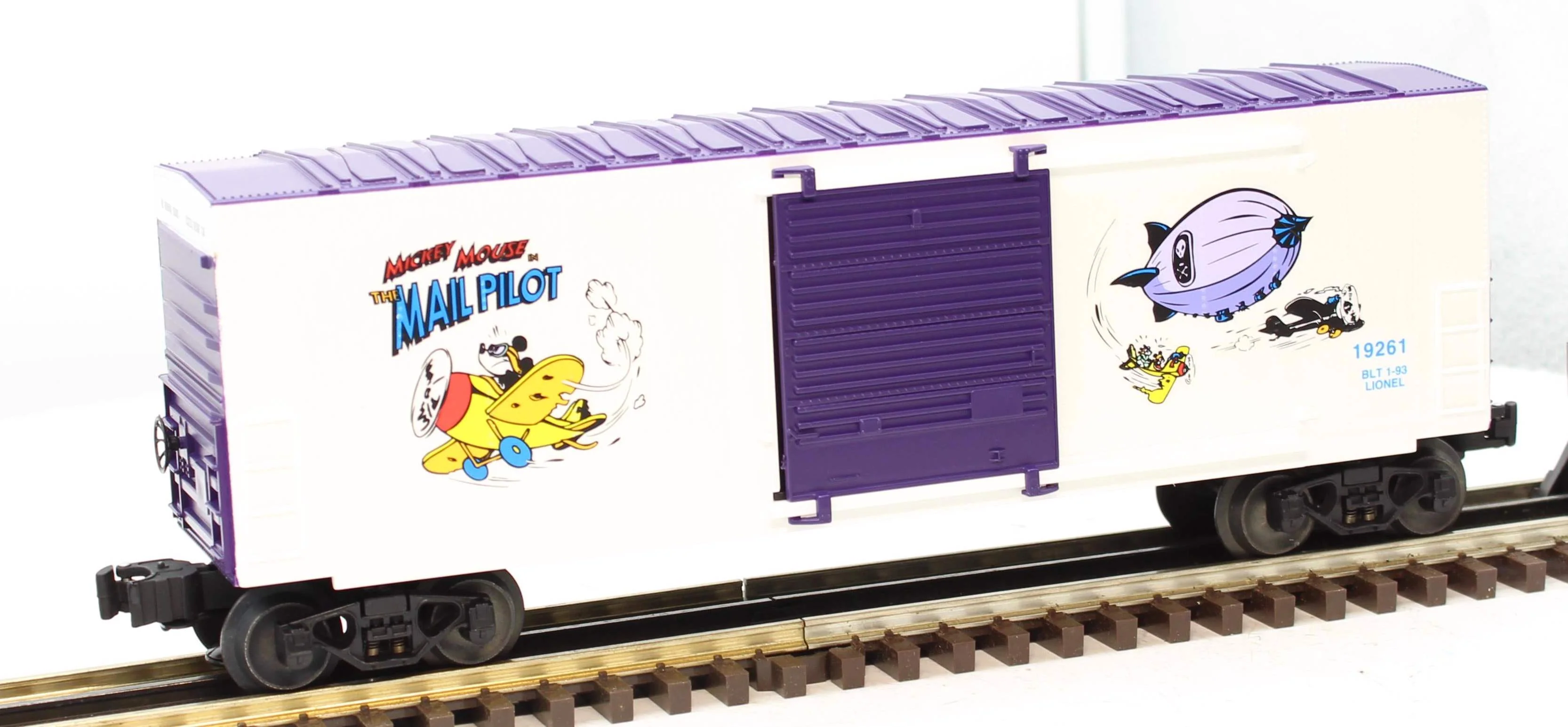 Lionel 6-19261 DISNEY Perils of Mickey Mail Pilot Hi-Cube Boxcar O Scale Like New - Image 7