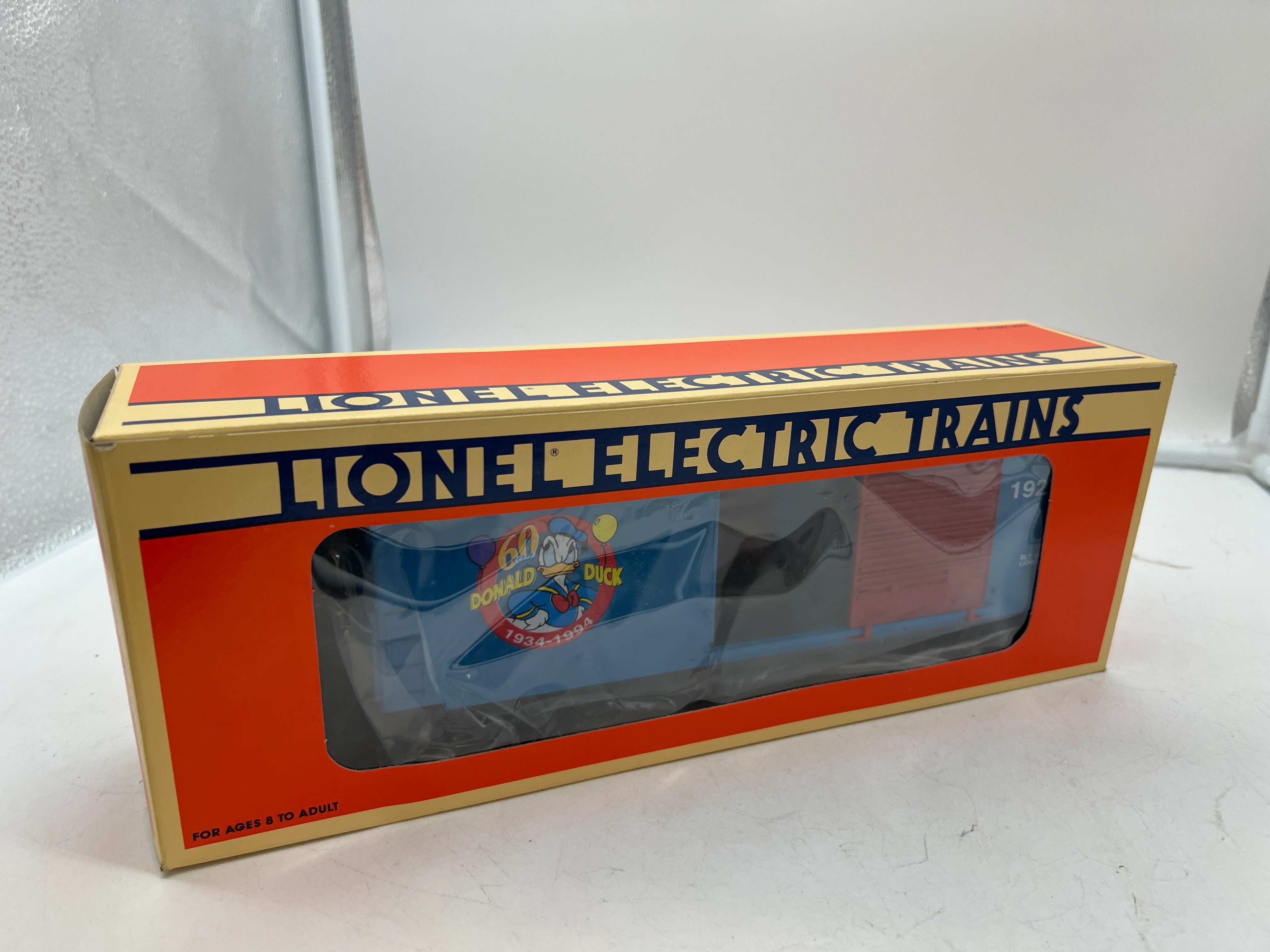 Lionel 6-19270 Disney Donald Duck 60th birthday boxcar AB O SCALE NEW - Image 4