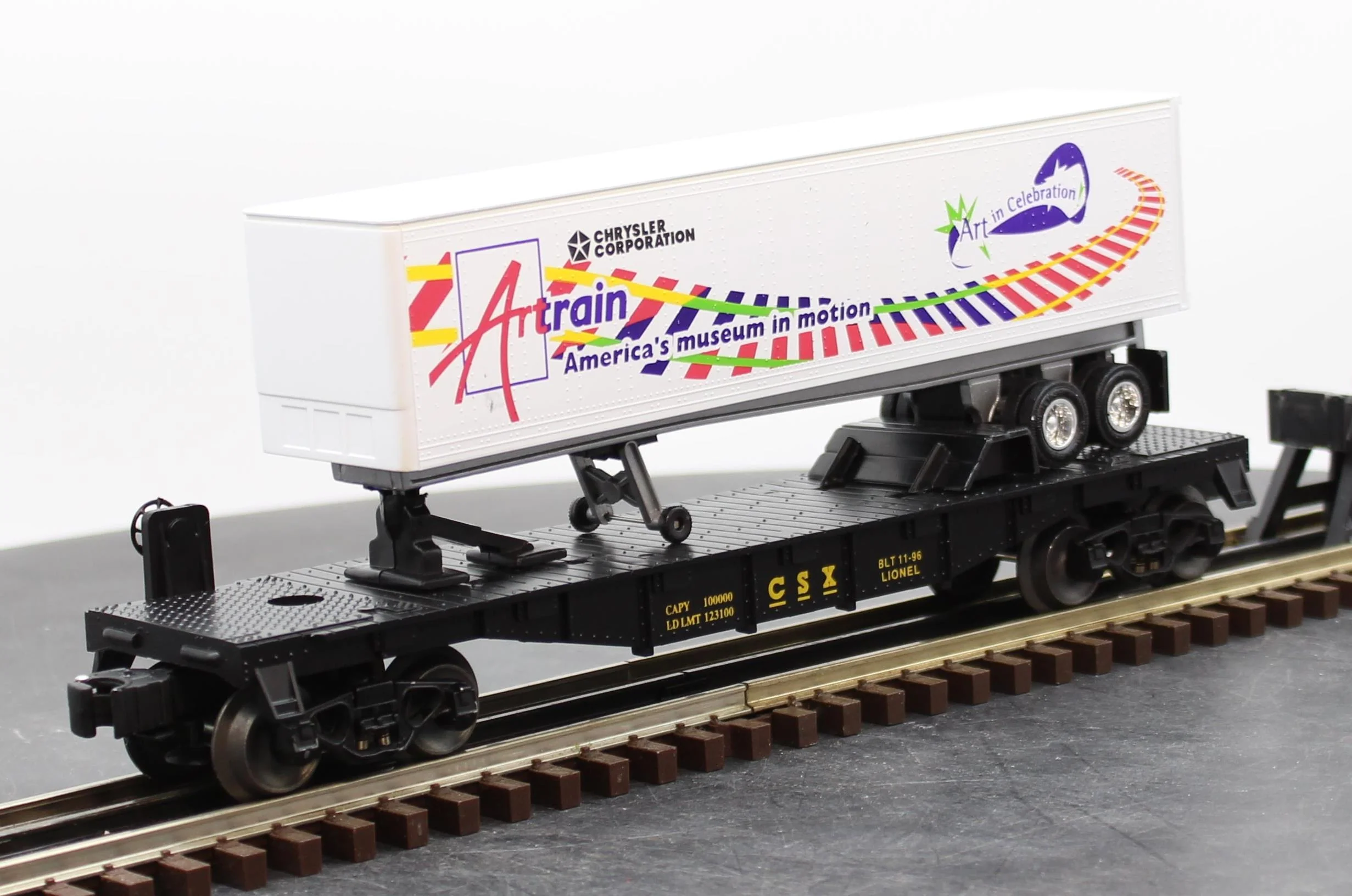 Lionel 6-19425 CSX Airtrain Flatcar With trailer O SCALE Used - Image 6