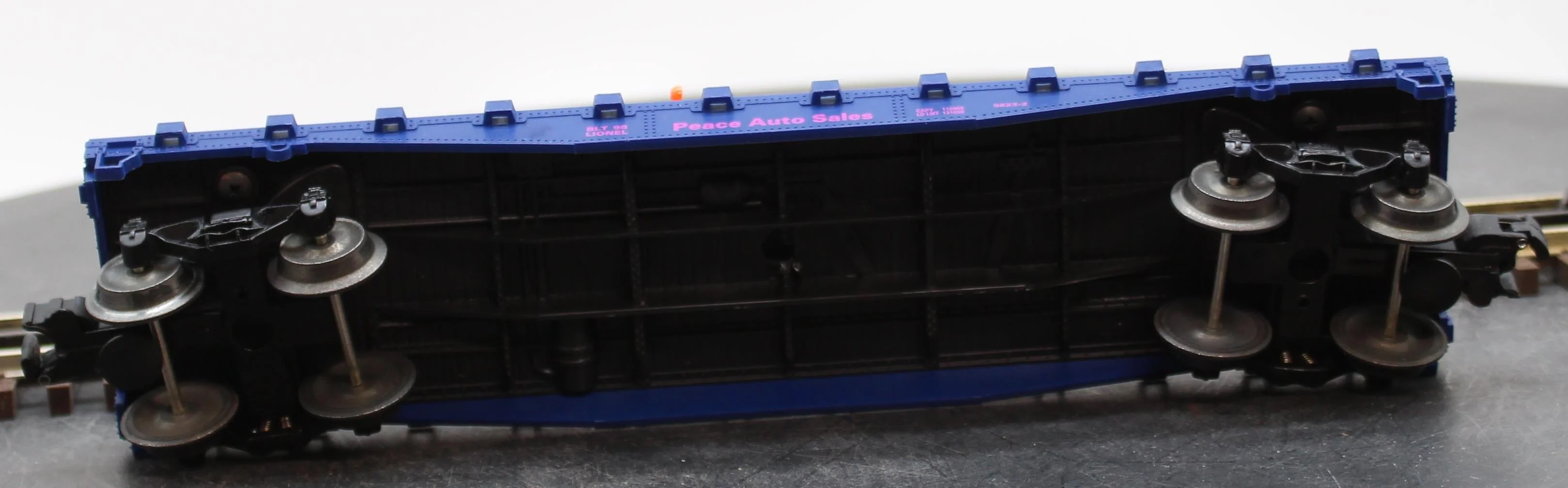 Lionel 6-19444 Peace Auto Sales Flatcar with Volkswagen Bug O SCALE Used Excellent - Image 7