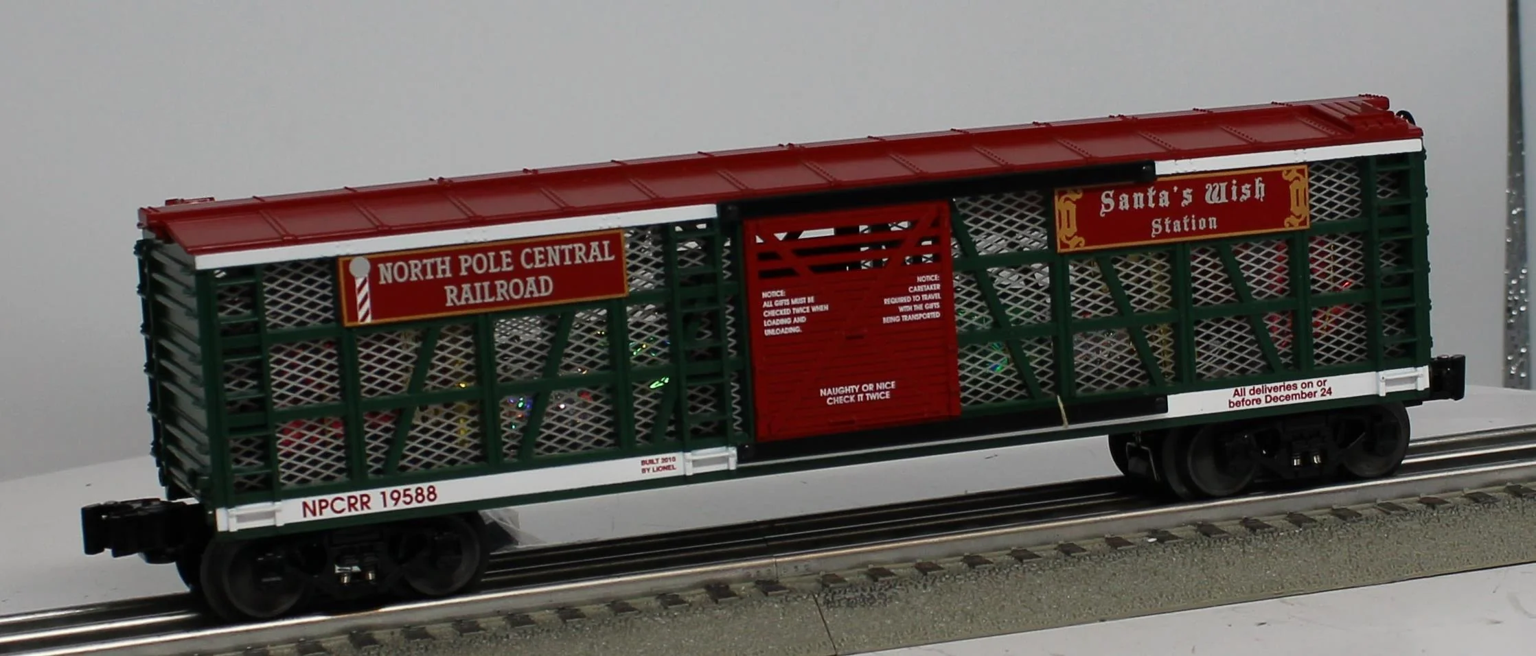 Lionel 6-19588 Christmas Santa's Wish Transparent Gift Car O SCALE Like New - Image 4