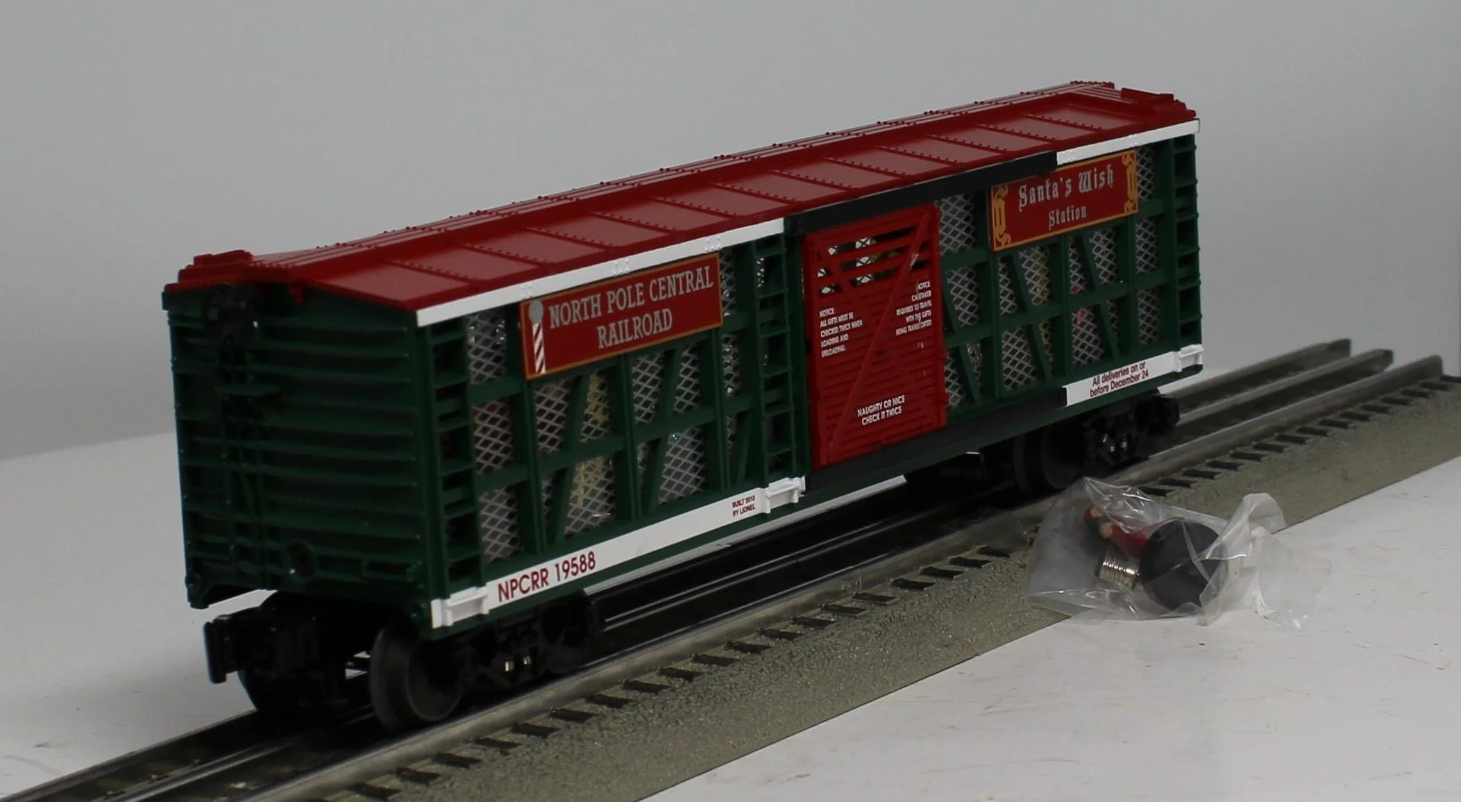 Lionel 6-19588 Christmas Santa's Wish Transparent Gift Car O SCALE Like New - Image 8