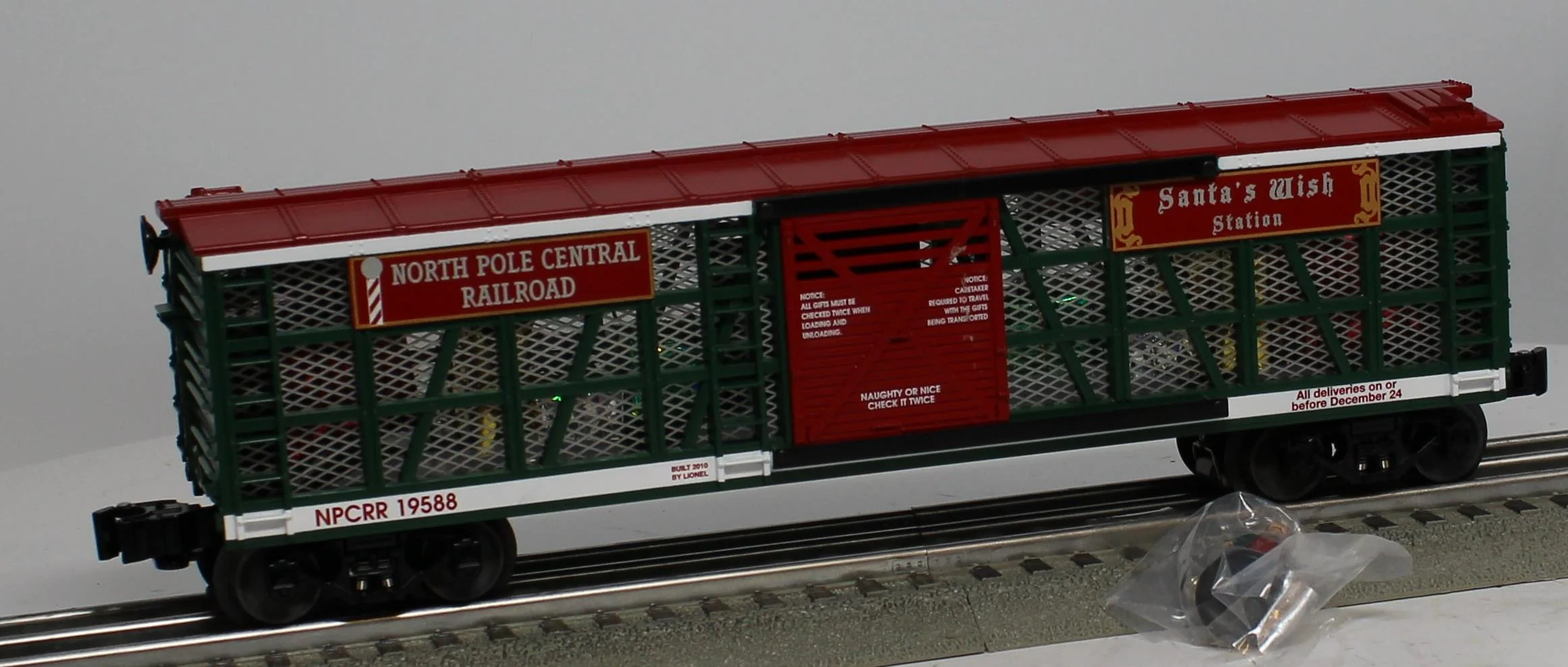 Lionel 6-19588 Christmas Santa's Wish Transparent Gift Car O SCALE Like New - Image 9