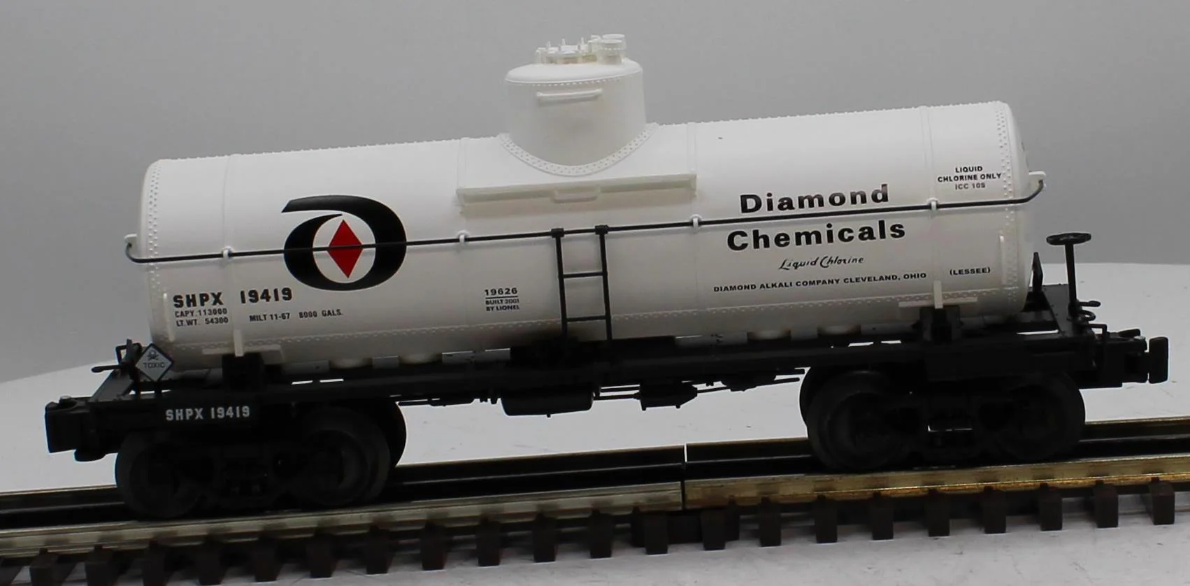 Lionel 6-19626 Diamond Chemicals 8,000 Gallon Tank Car O SCALE Like New - Image 7