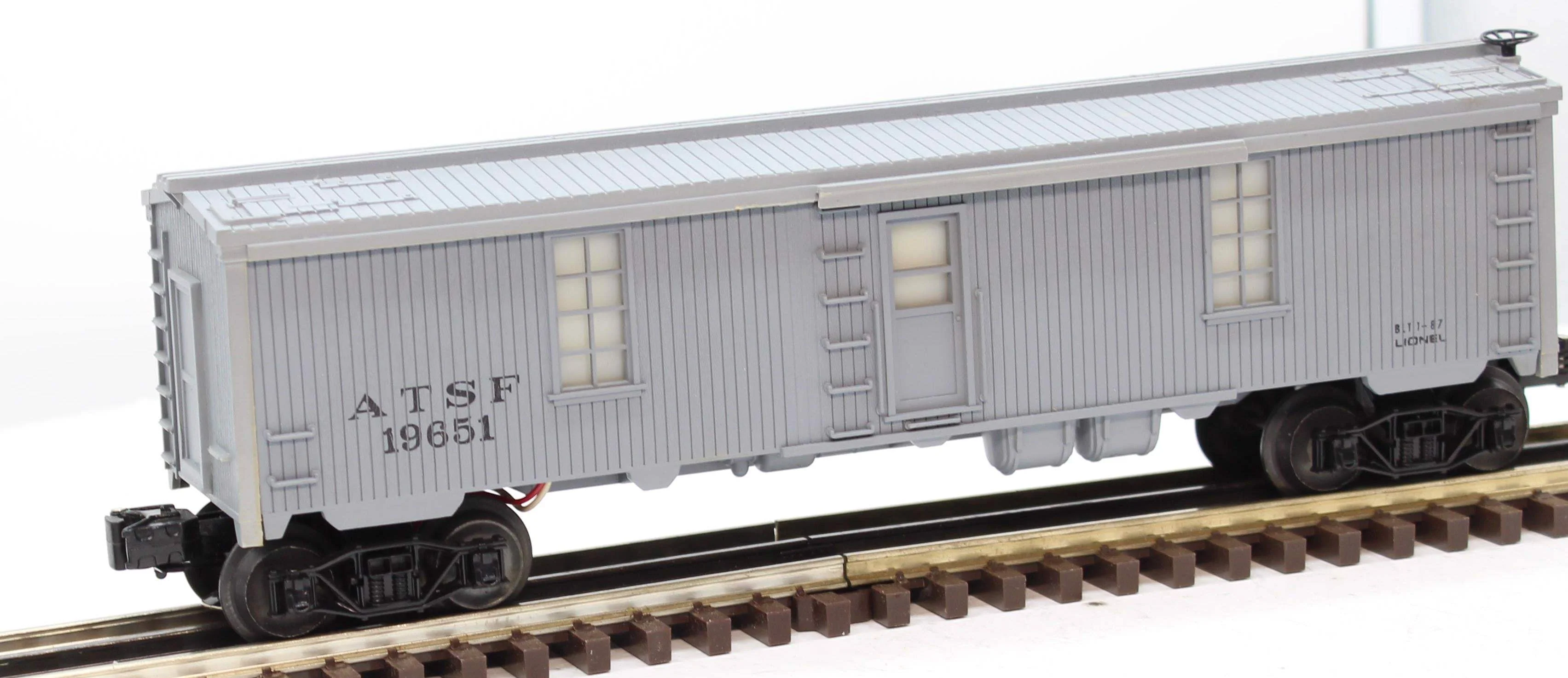 Lionel 6-19651 ATCHISON TOPEKA SANTA FE Illuminated Tool Car #19651 O Scale Used Damaged Box - Image 2