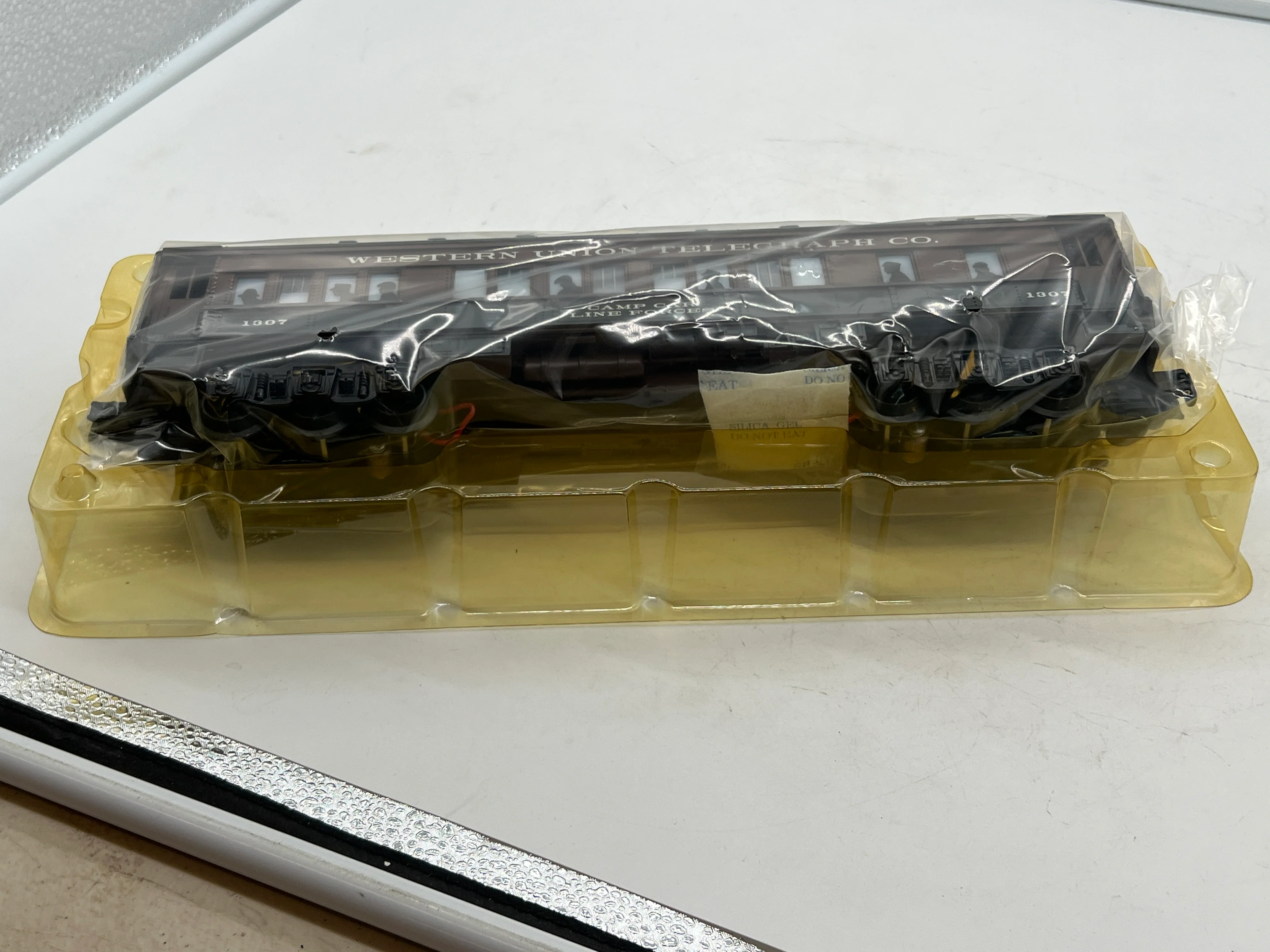 Lionel 6-19994 LRRC WESTERN UNION BABY MADISON CAMP CAR #1307 O SCALE NEW - Image 5